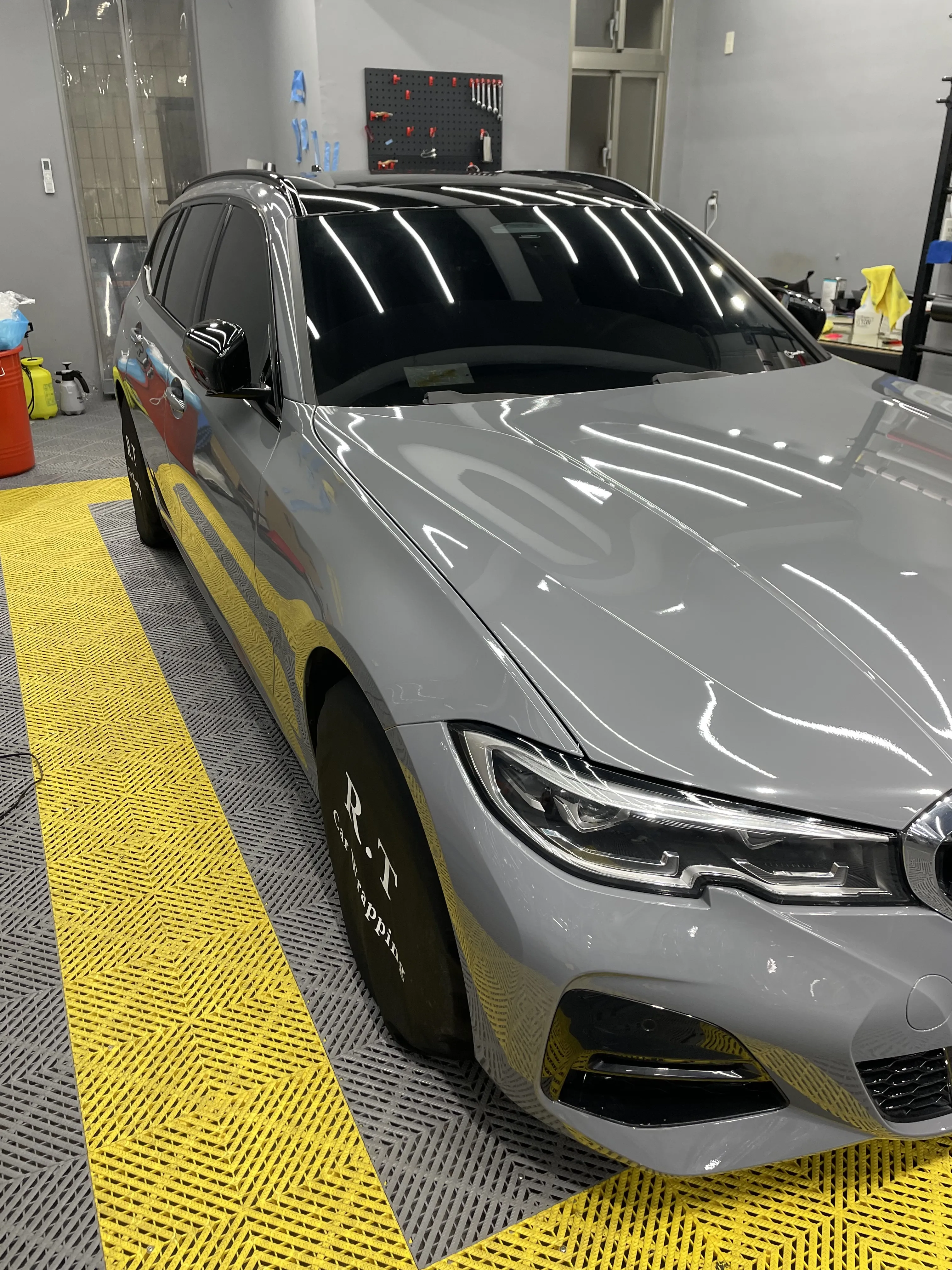 BMW 320I 全車改色犀牛皮