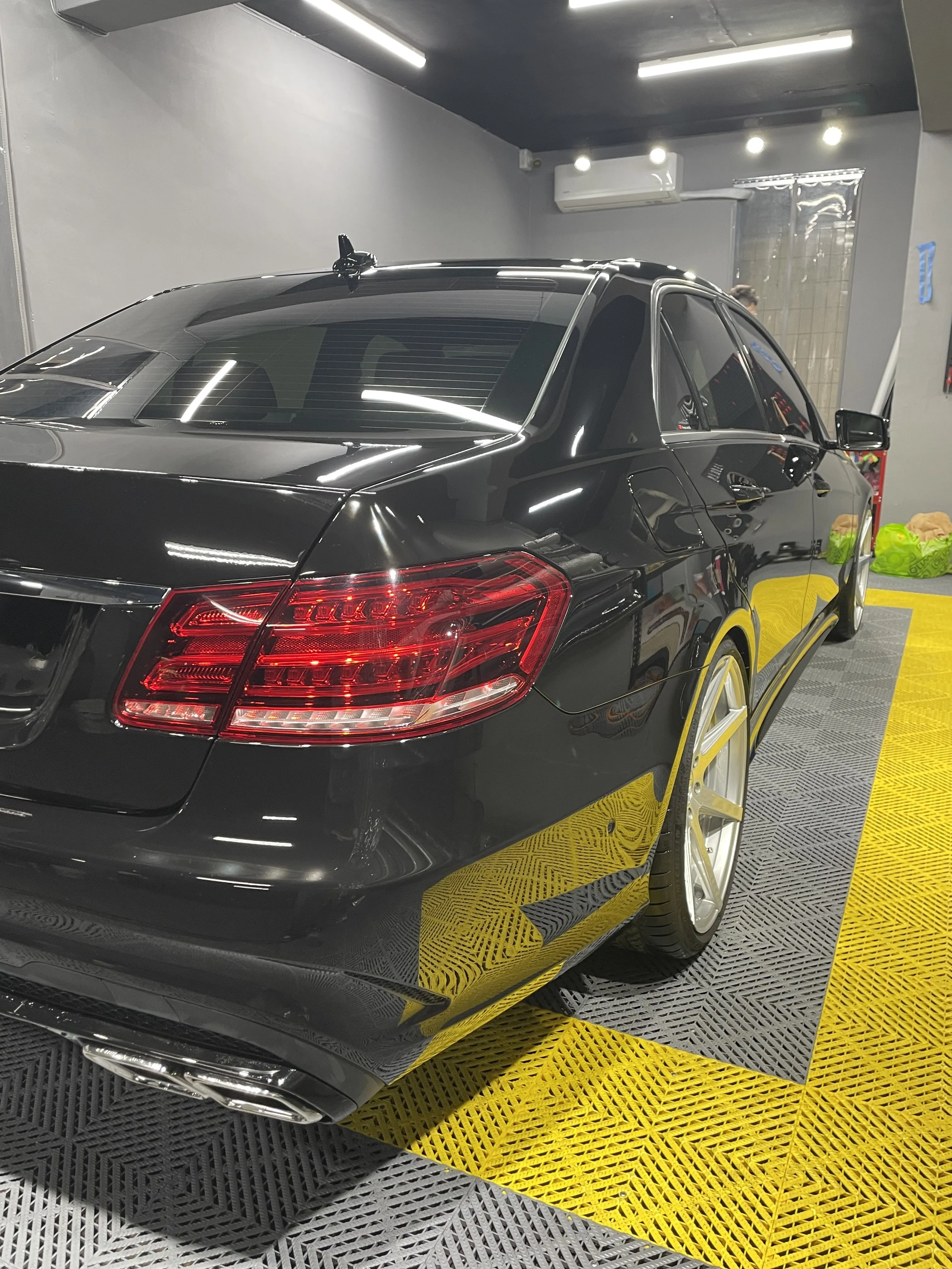Benz E400 全車改色犀牛皮