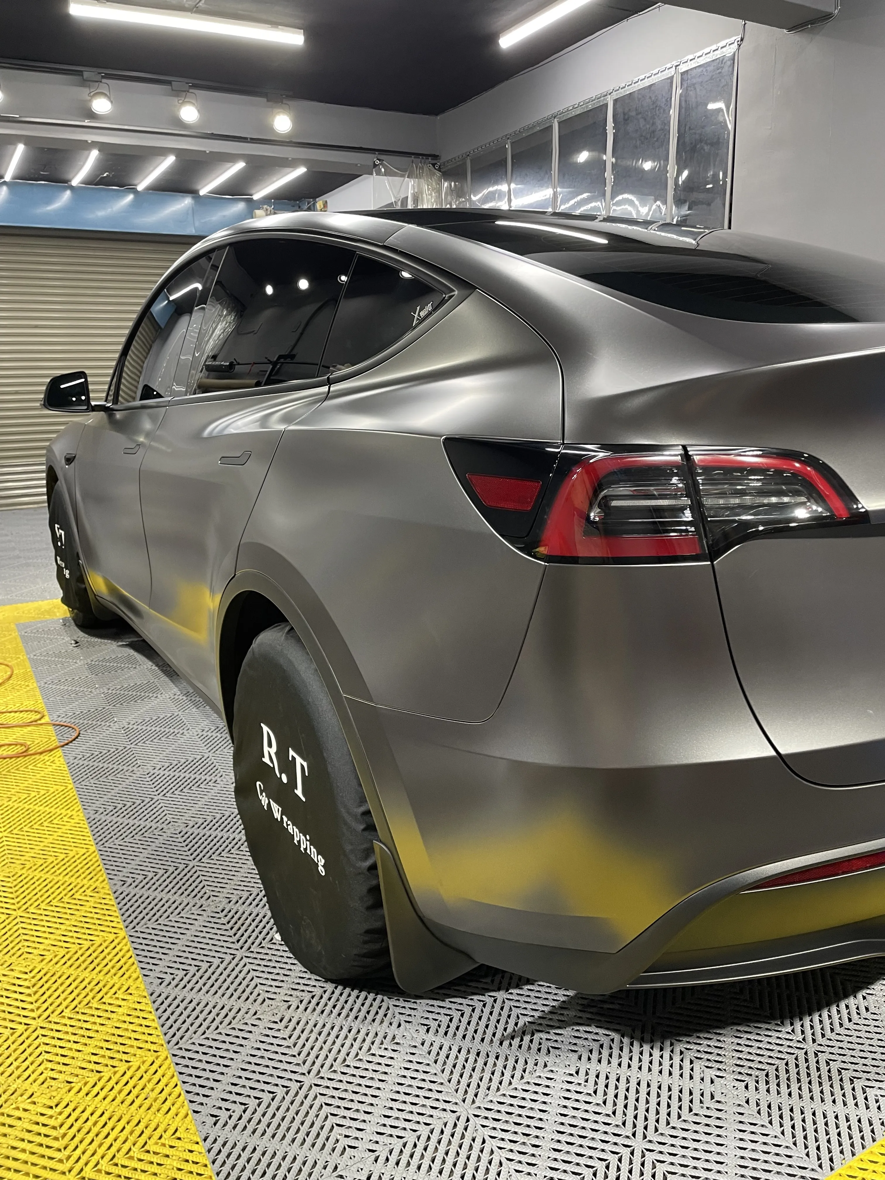 TESLA 全車改色