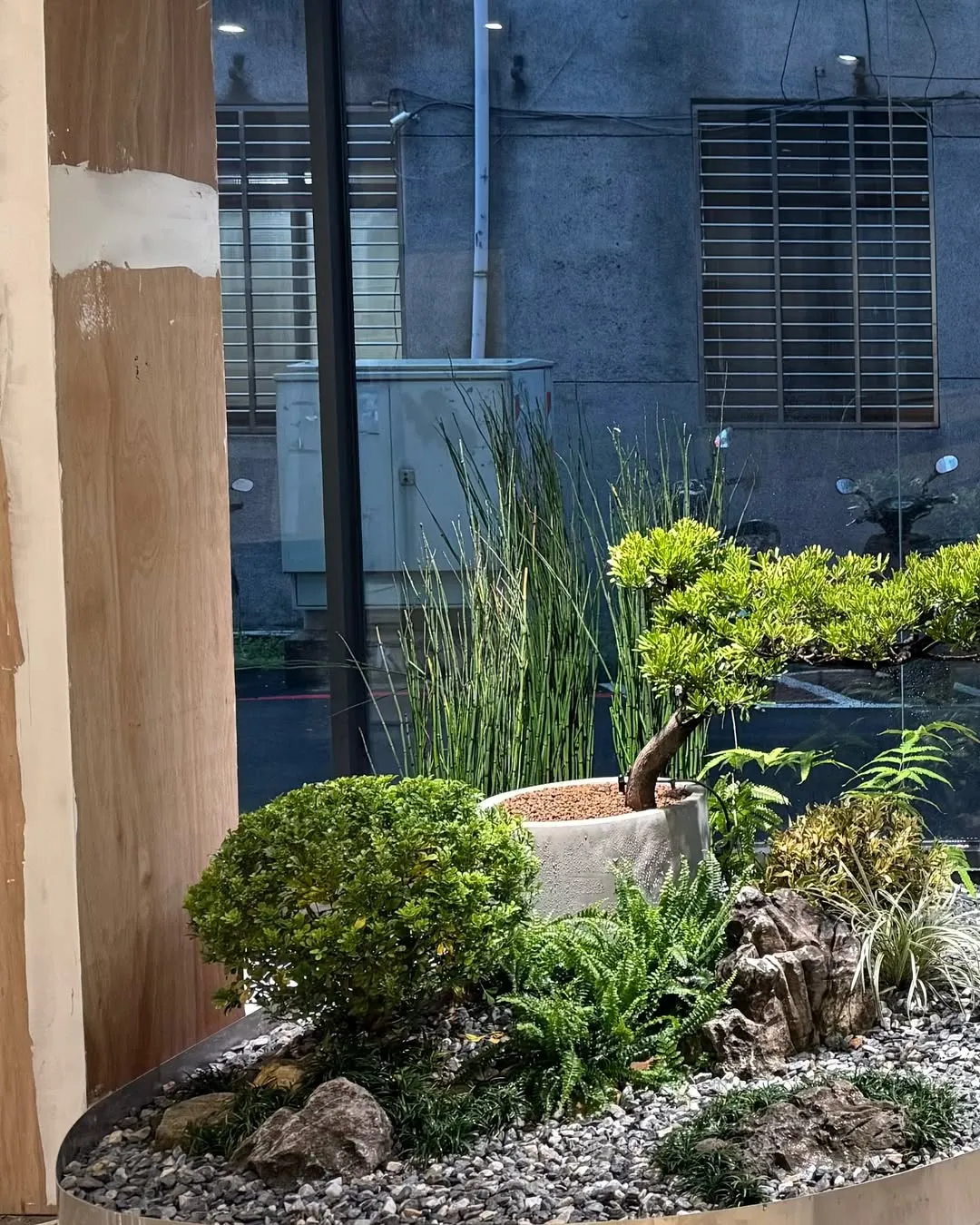 台灣房屋店面櫥窗