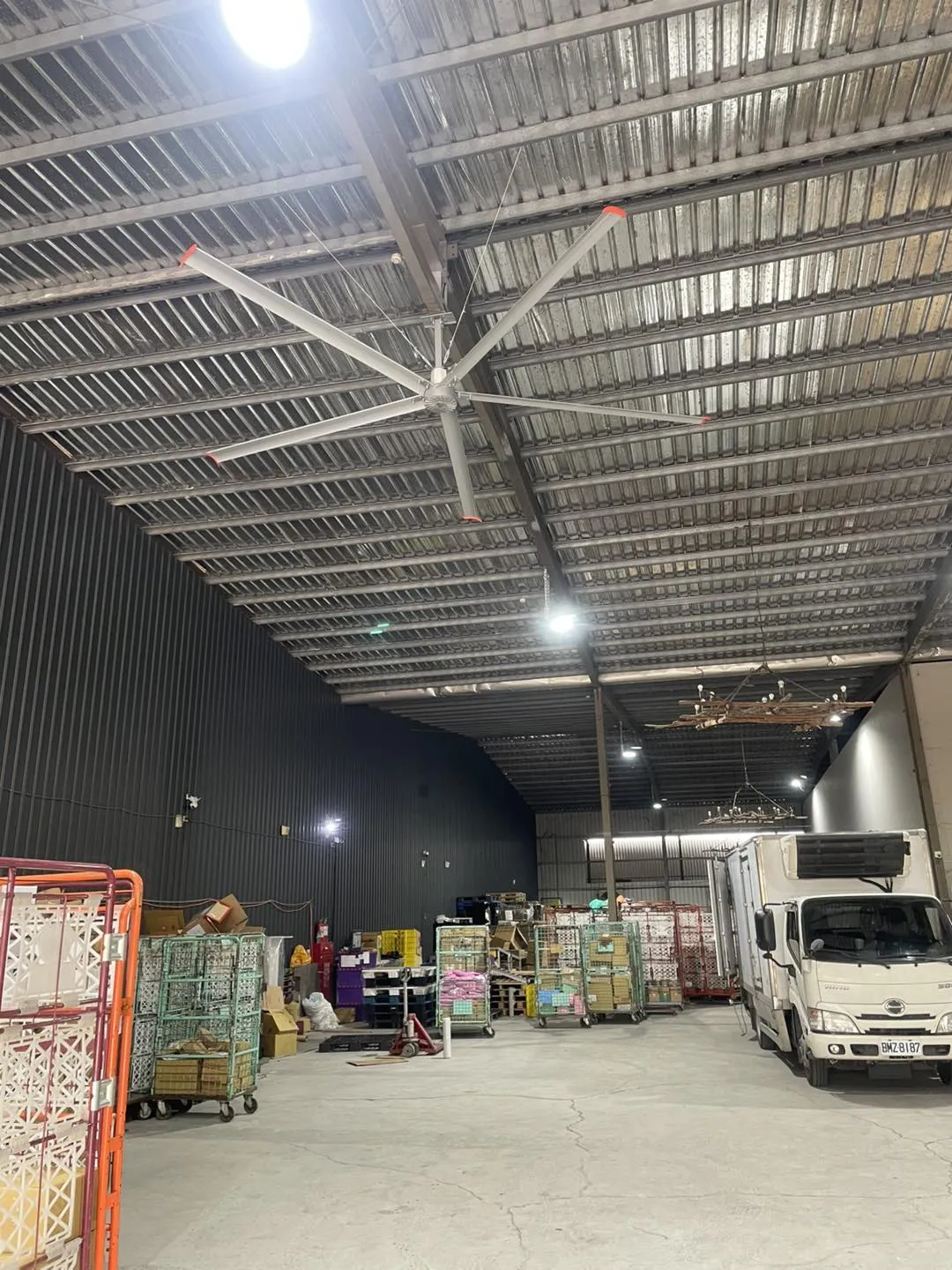 省電、面積大，是改善工作環境的最佳選擇。