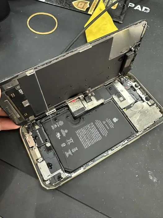 手機進水不開機？別急！我們幫你救回來！