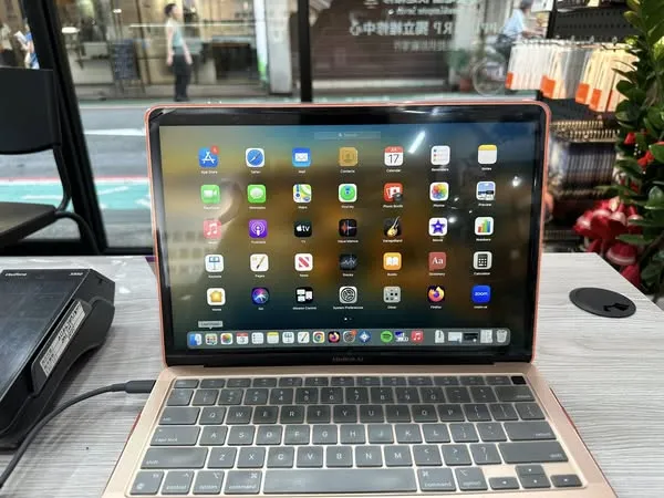 [蘋果電腦螢幕壞了怎麼辦？別急，交給我們]