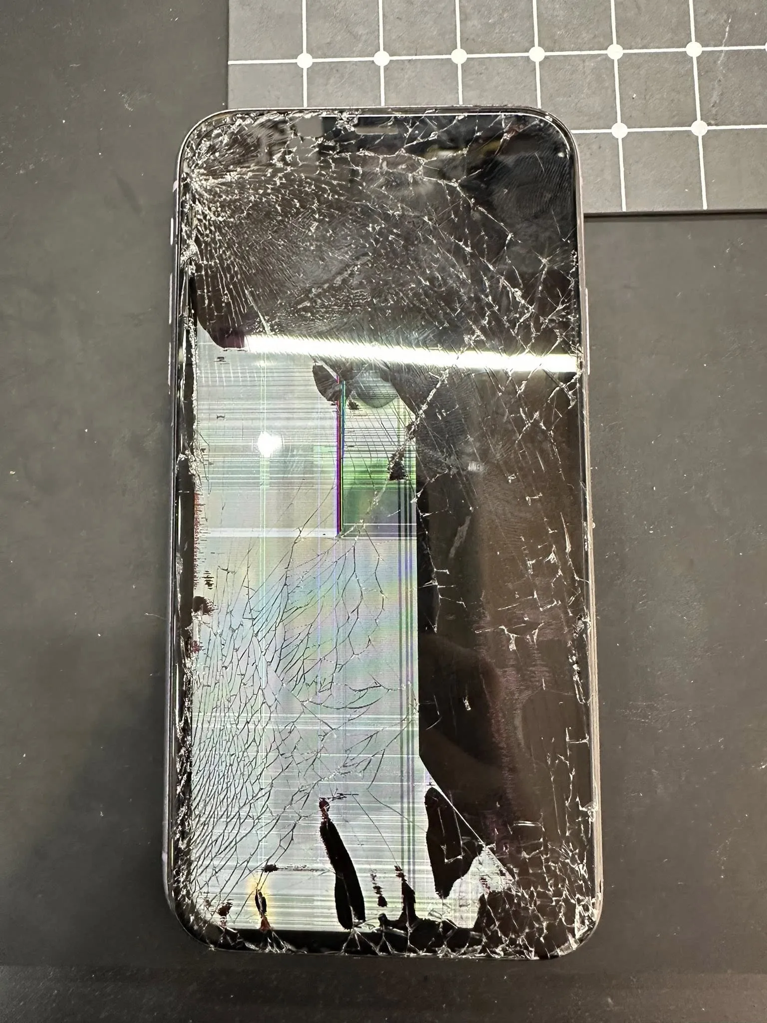 【iPhone 11 螢幕維修案例分享】