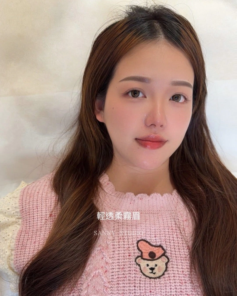 輕透柔霧眉