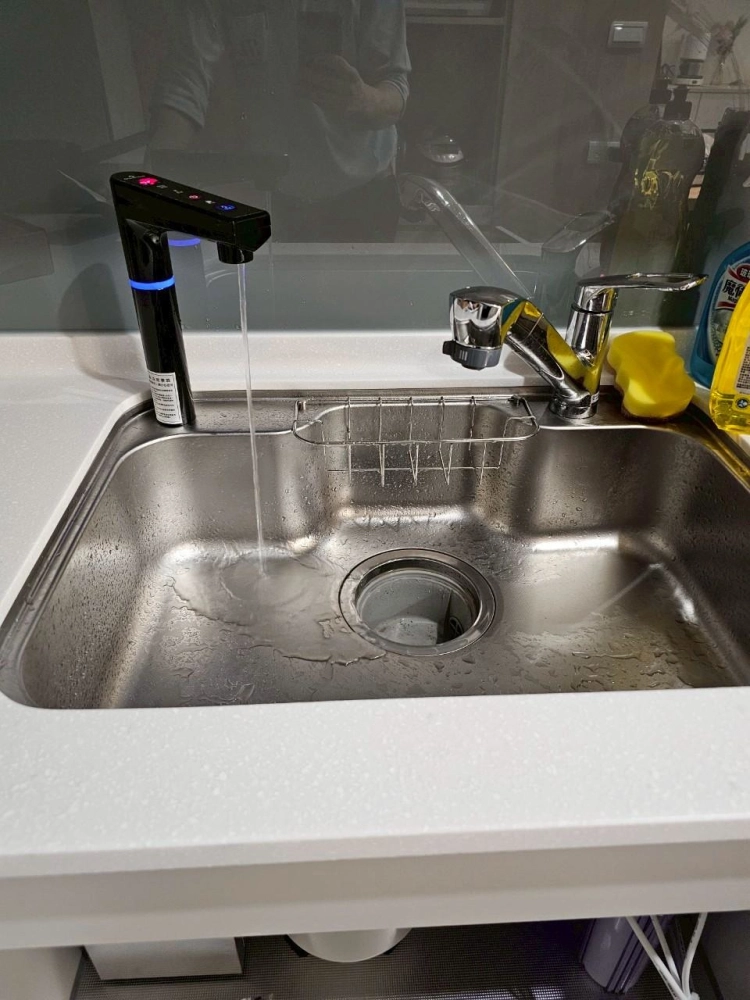 廚下型淨水器