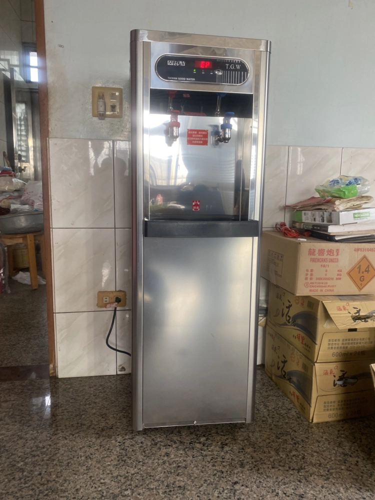 桌上落地型飲水機