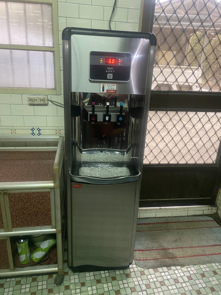 桌上落地型飲水機