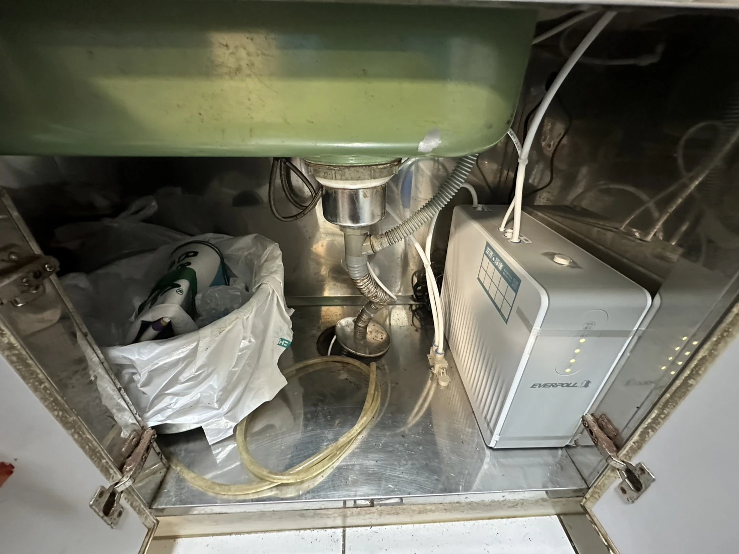 廚下型淨水器