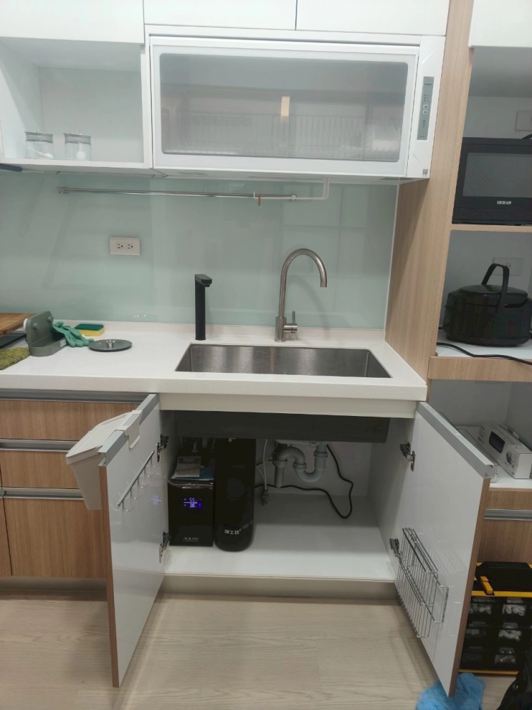 廚下型淨水器