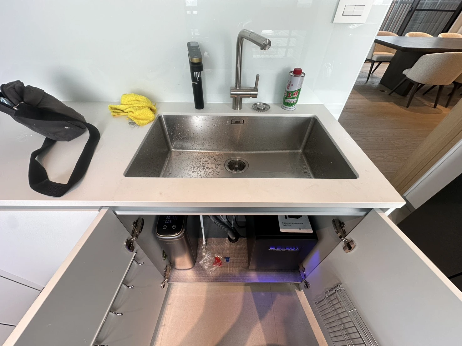 廚下型淨水器