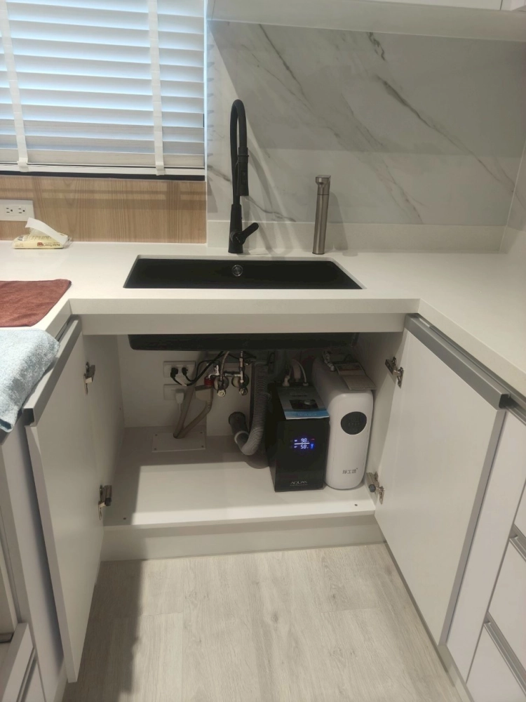 廚下型淨水器