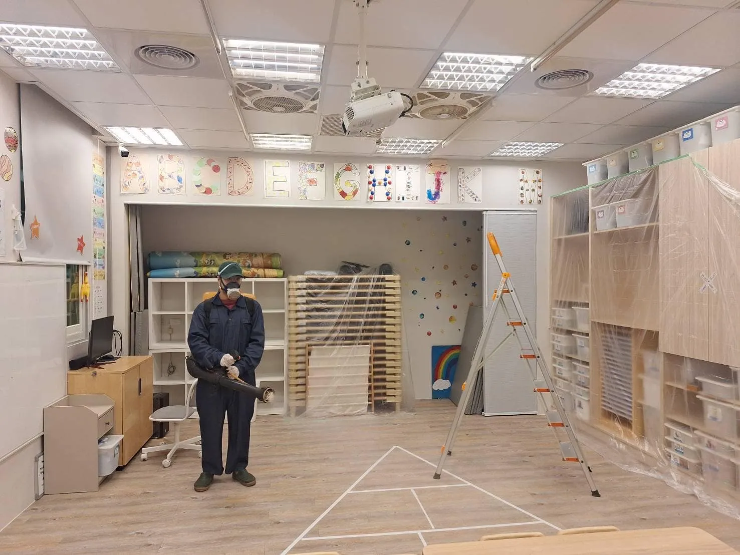 桃園市私立新世界小星星幼兒園環境消毒