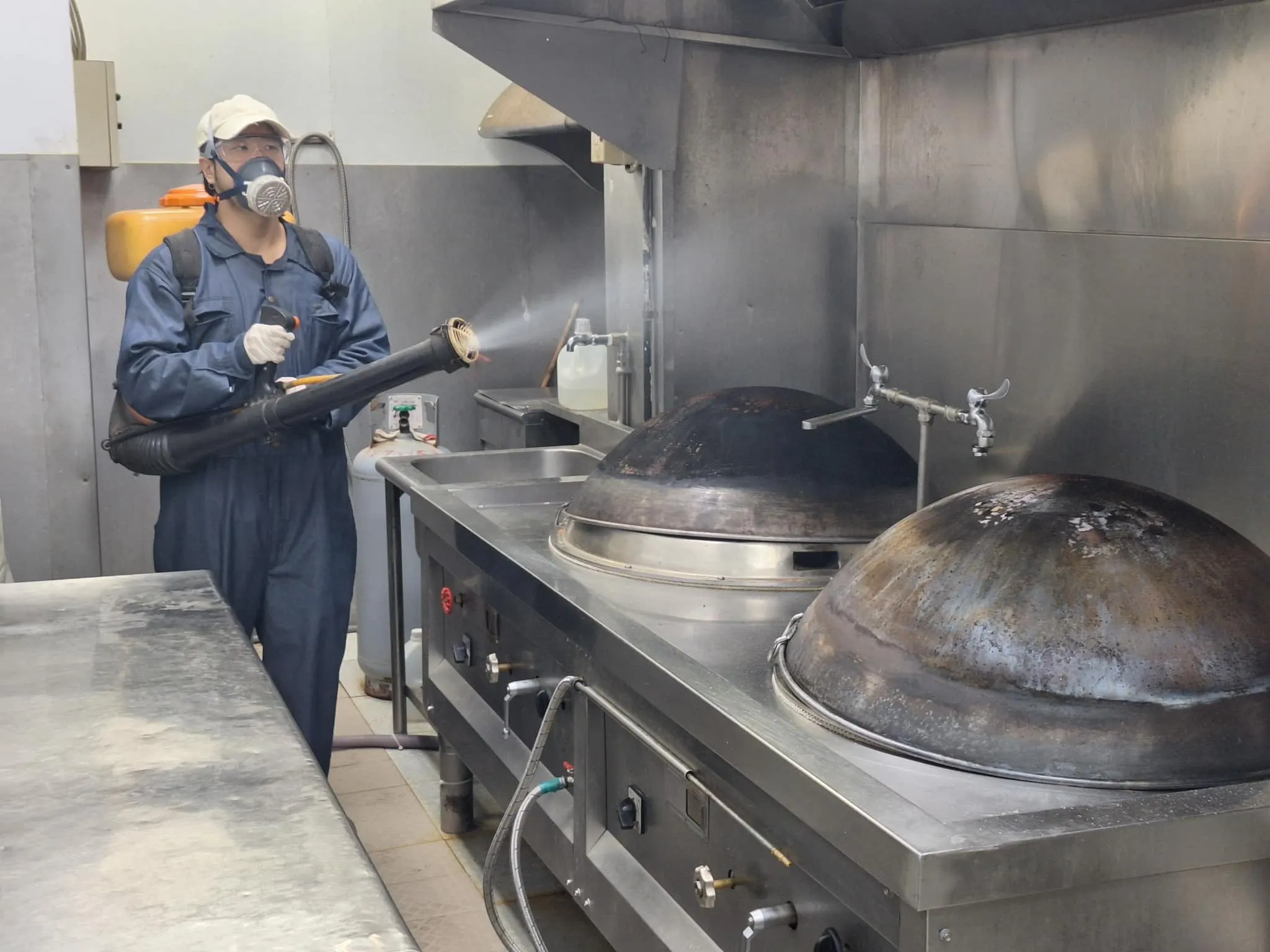 啟英高中福利社環境消毒