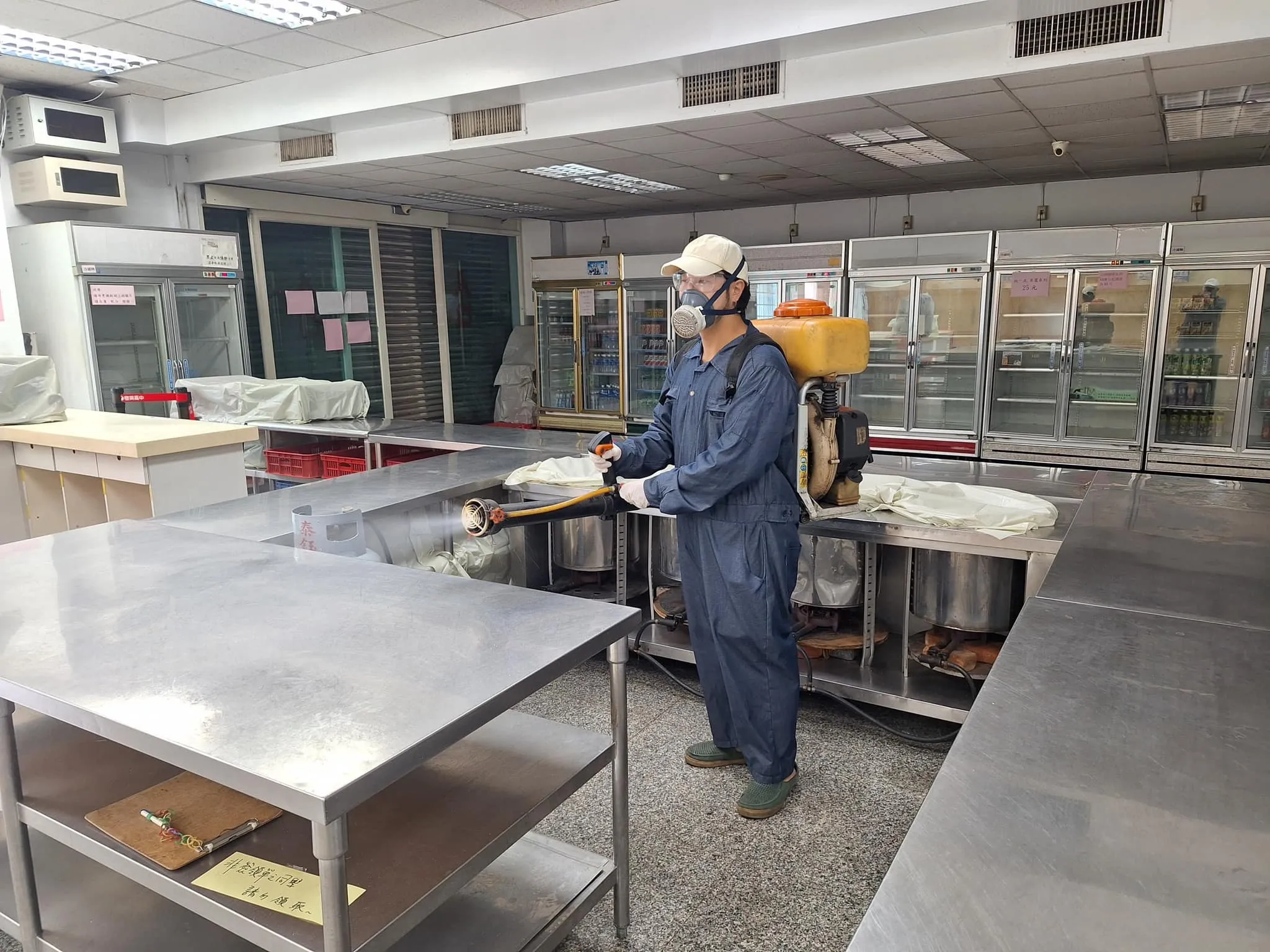 啟英高中福利社環境消毒