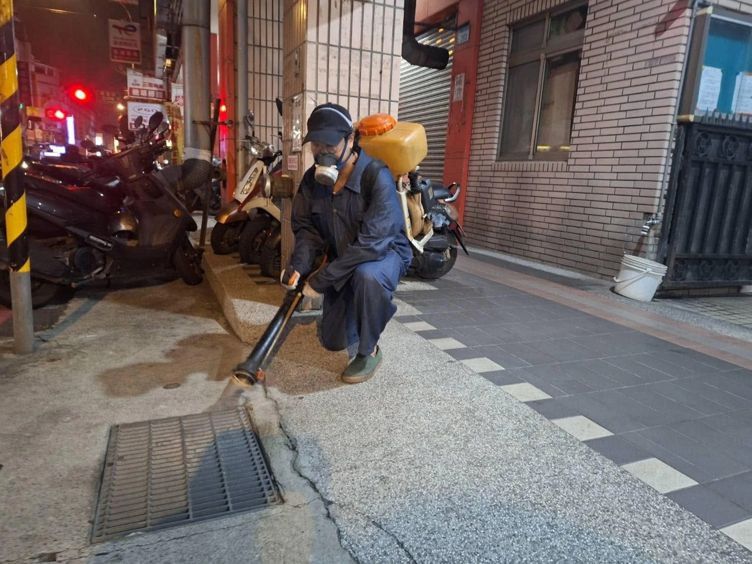 城市家庭社區定期環境消毒