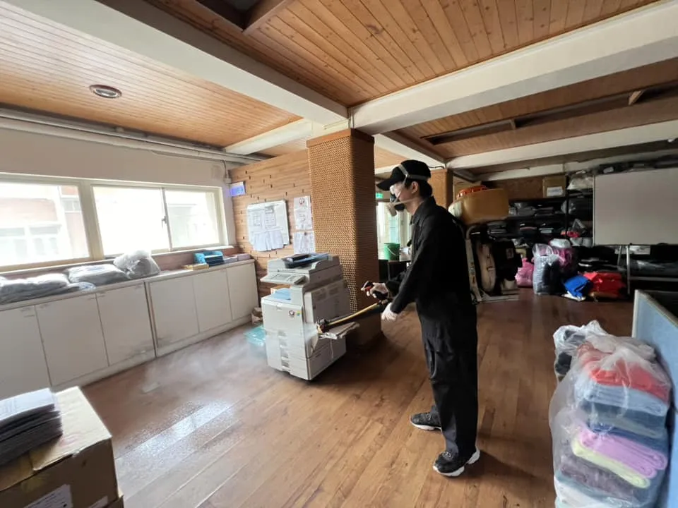工廠出現跳蚤怎麼辦？菁華工業廠區跳蚤防治及員工宿舍環境消毒