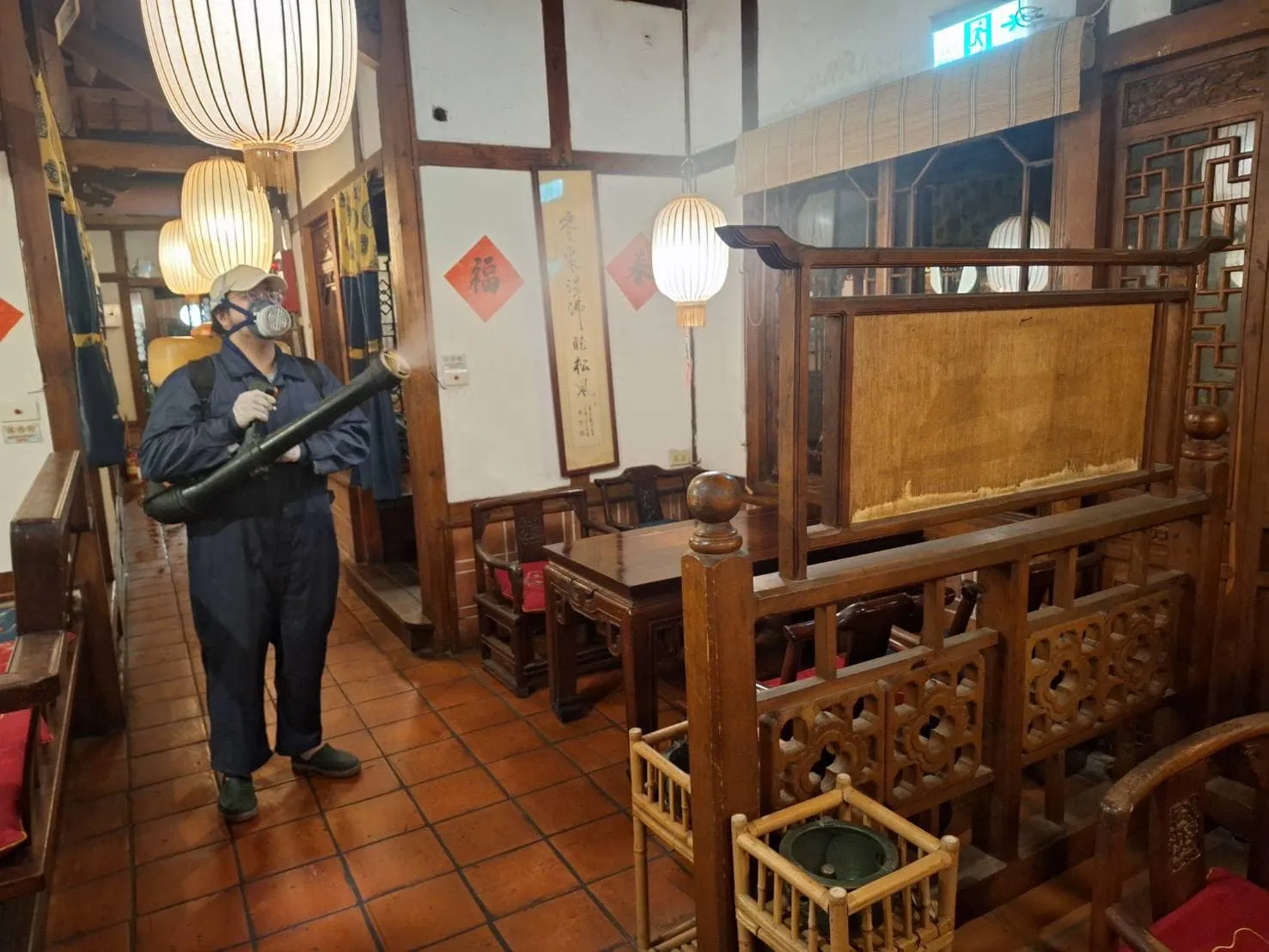 泡茶聊天的地方有做環境消毒嗎？友竹居環境消毒