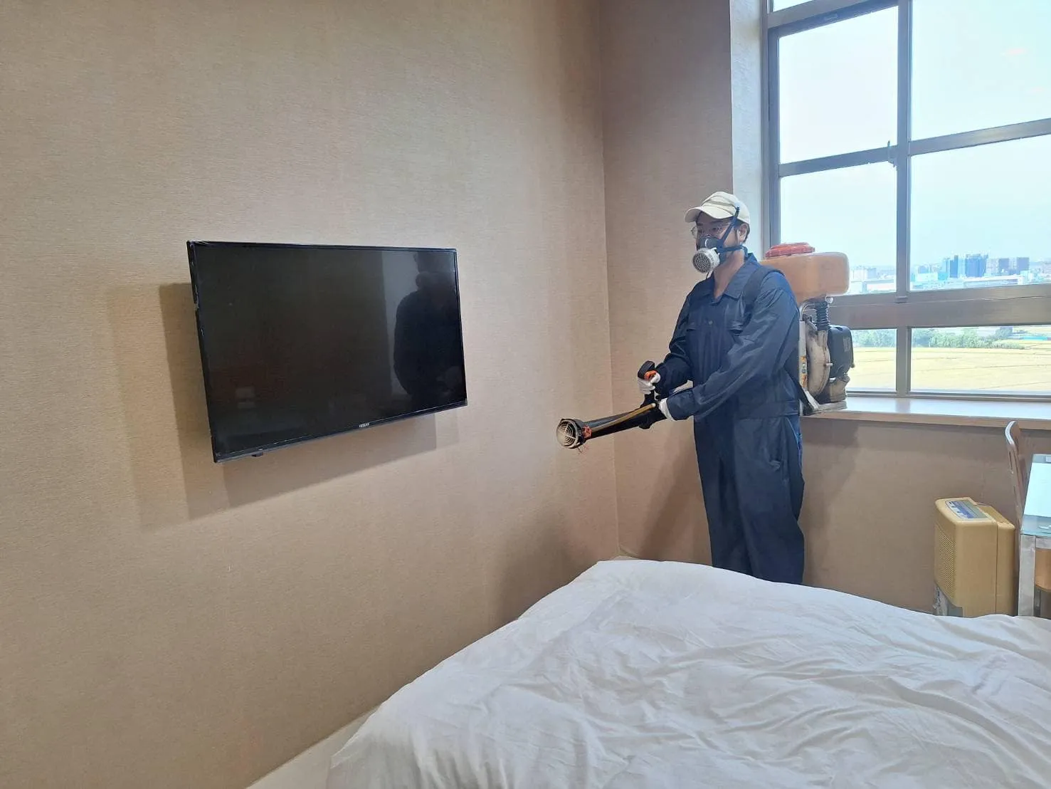 萬能科大旅館系教室環境消毒