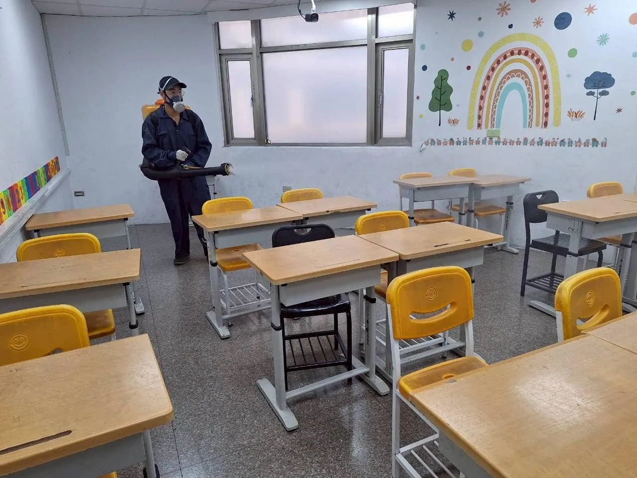 立多祿員工餐廳、宿舍定期環境消毒