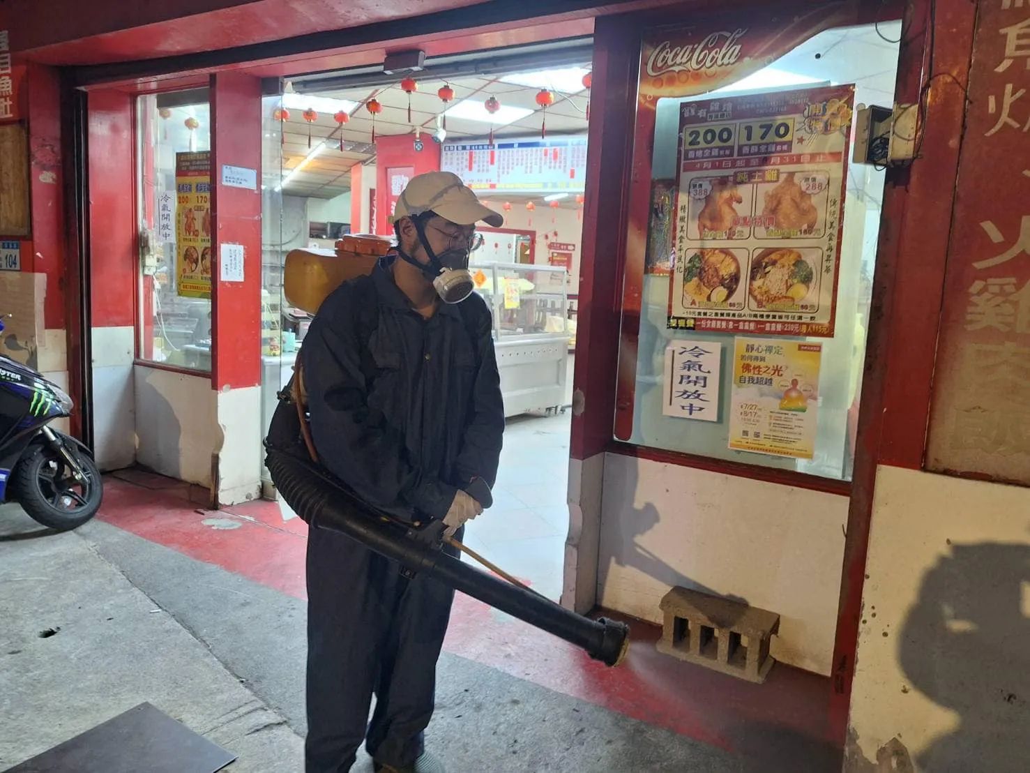 南台灣土魠魚小吃店蟑螂防治