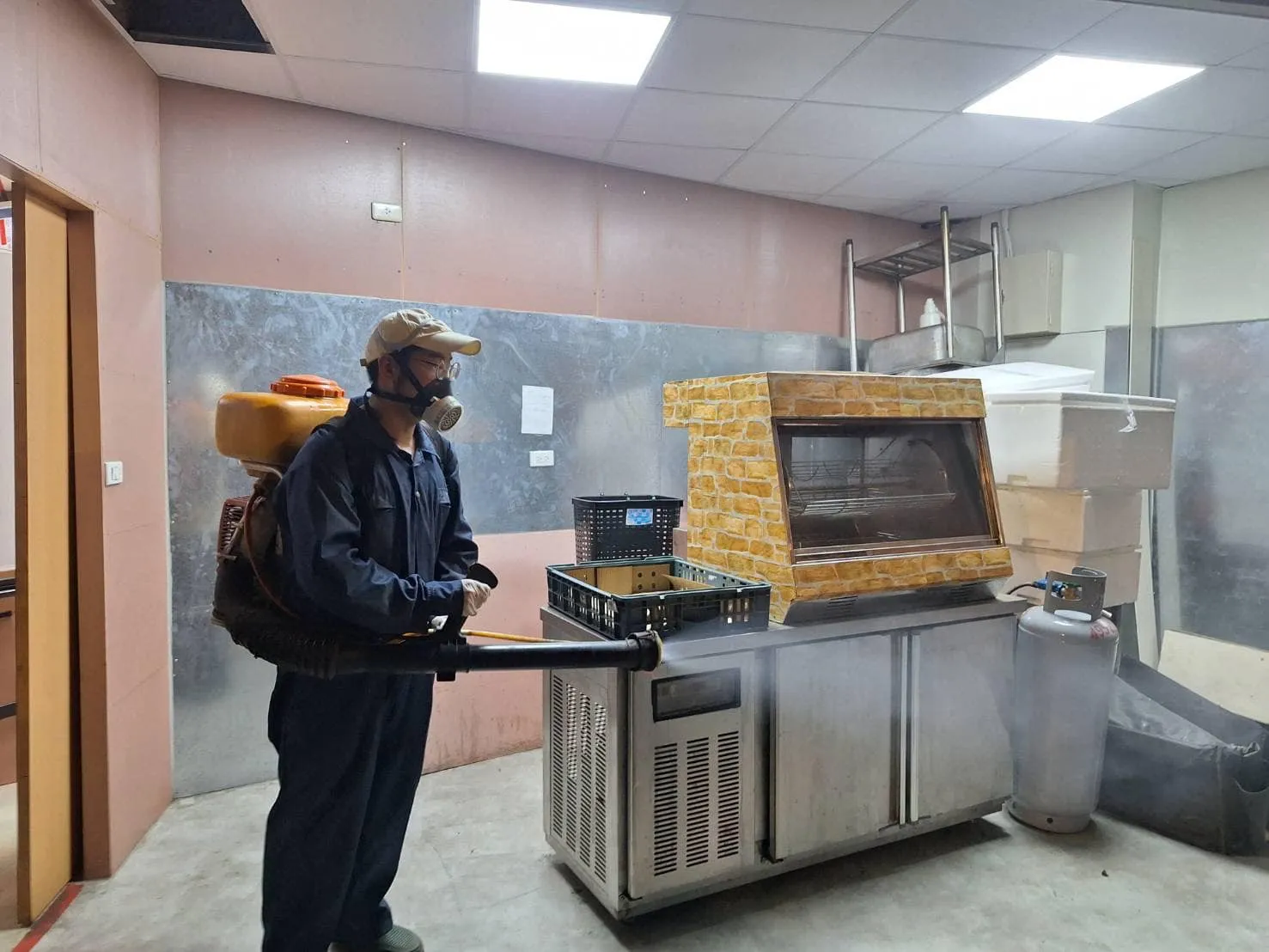 南台灣土魠魚小吃店蟑螂防治