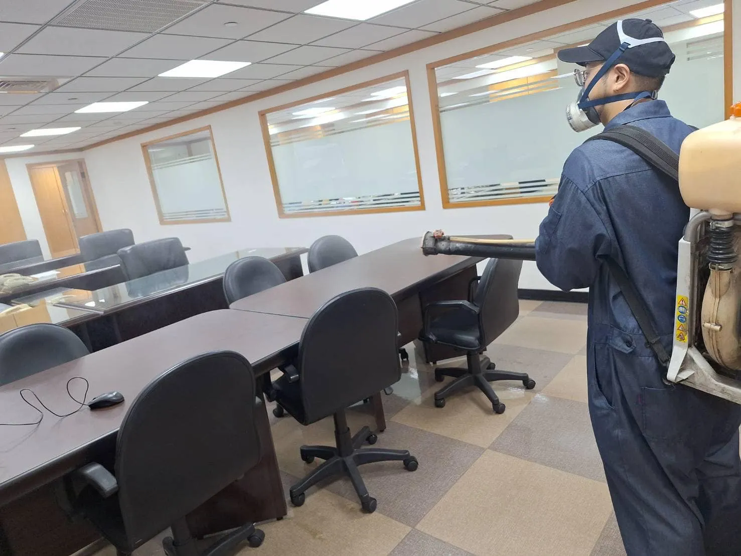 利晉工程、弘新建設公司環境消毒