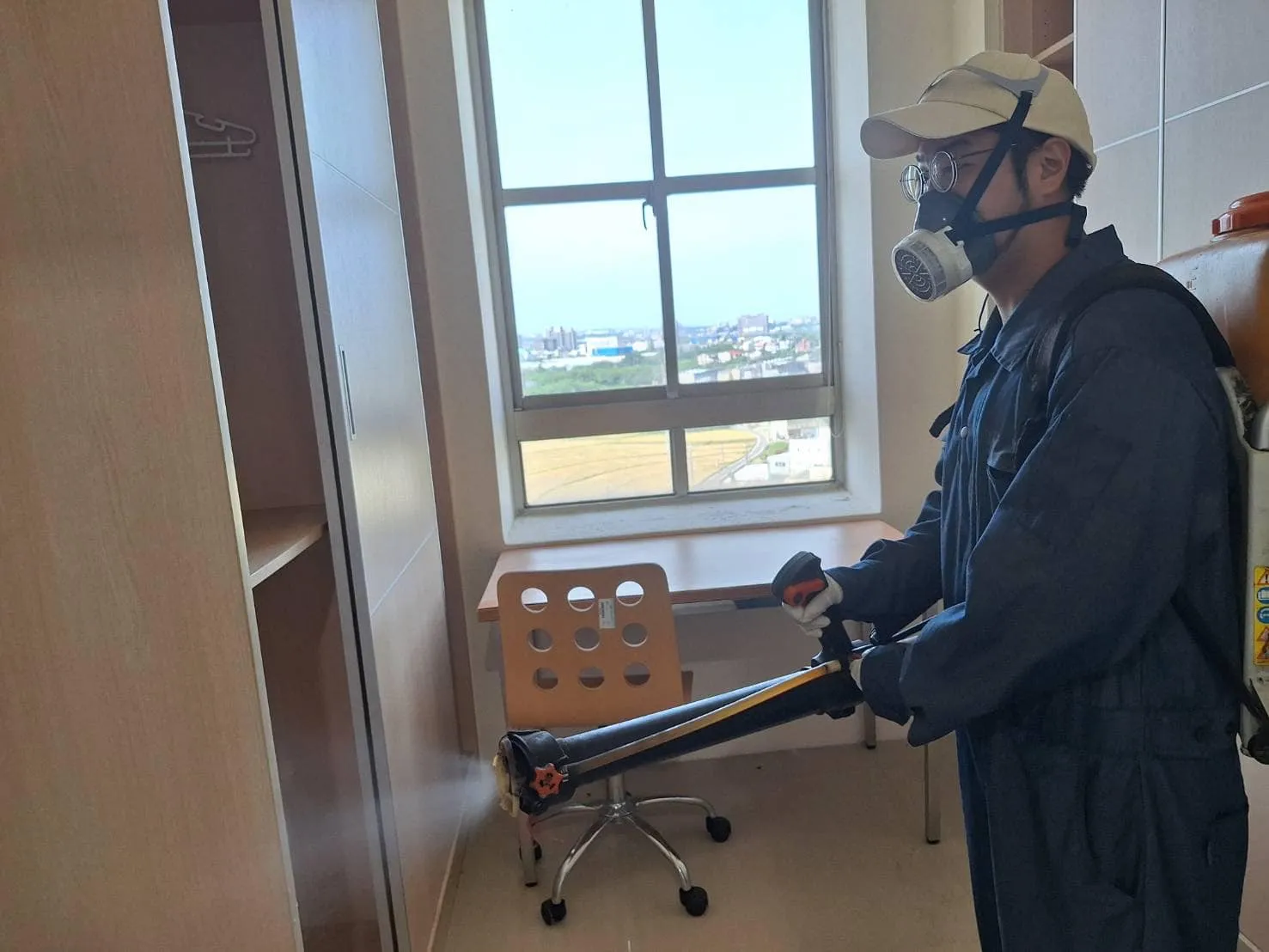 萬能科大旅館系教室環境消毒