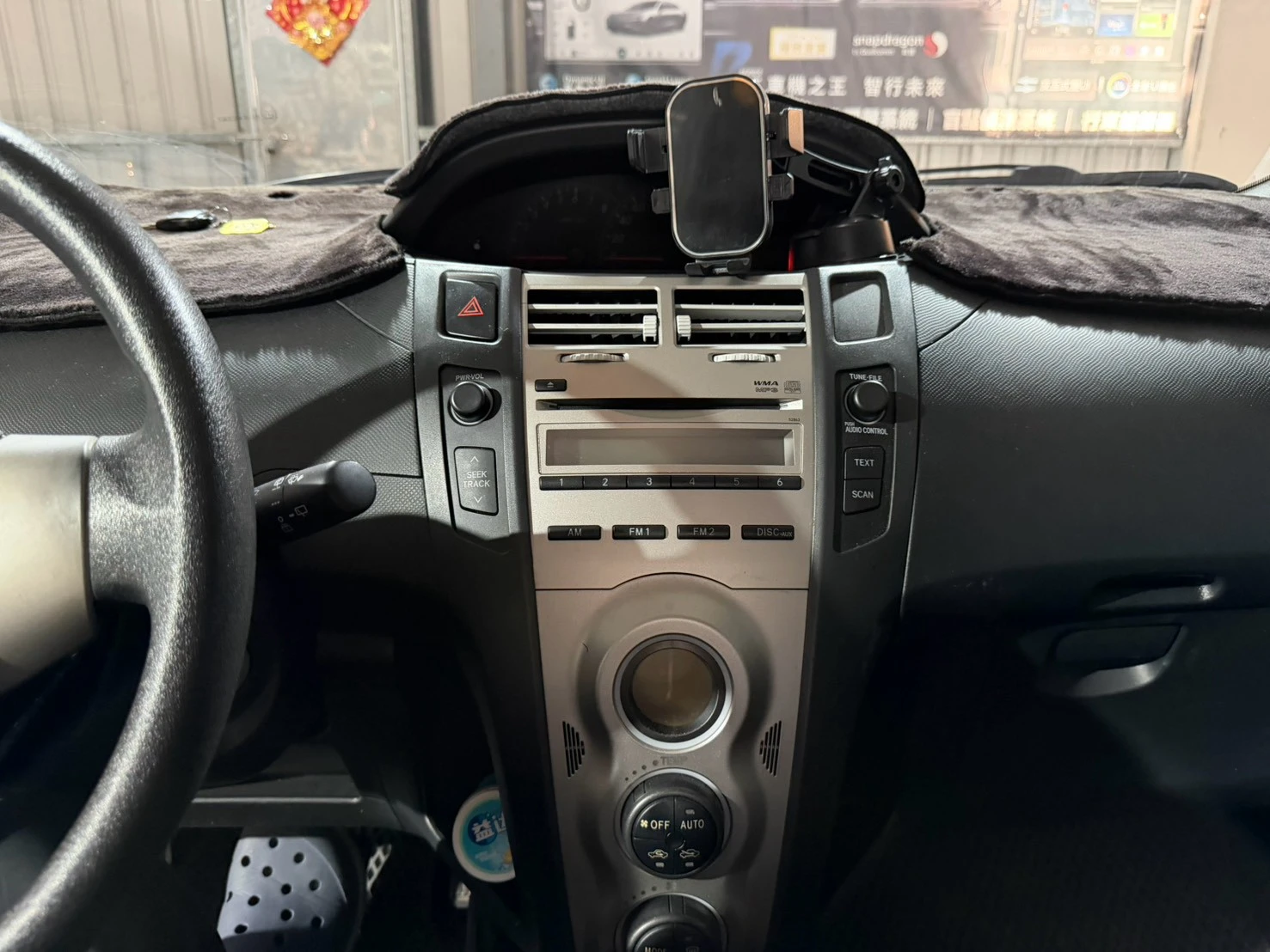 2010 TOYOTA YAIRS 主機  喇叭 高清倒車 升級
