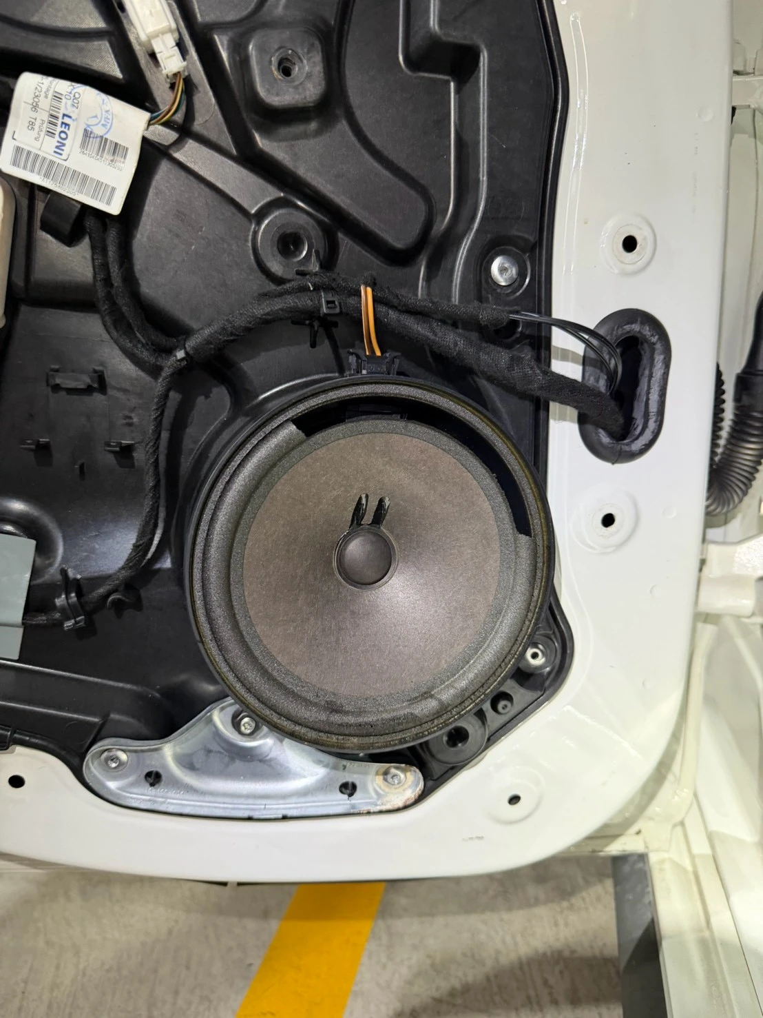 2016 BENZ CLA45 原廠喇叭環保材質 音圈龜裂更換 全車JBL音響升級