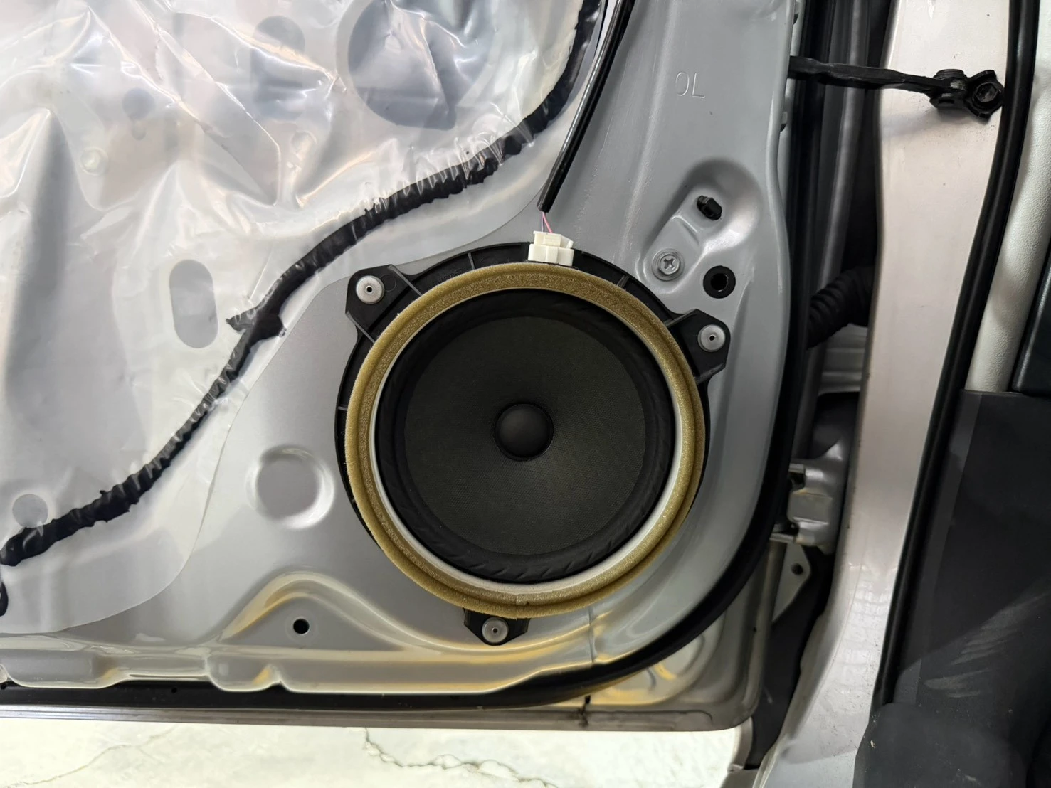 2010 TOYOTA YAIRS 主機  喇叭 高清倒車 升級