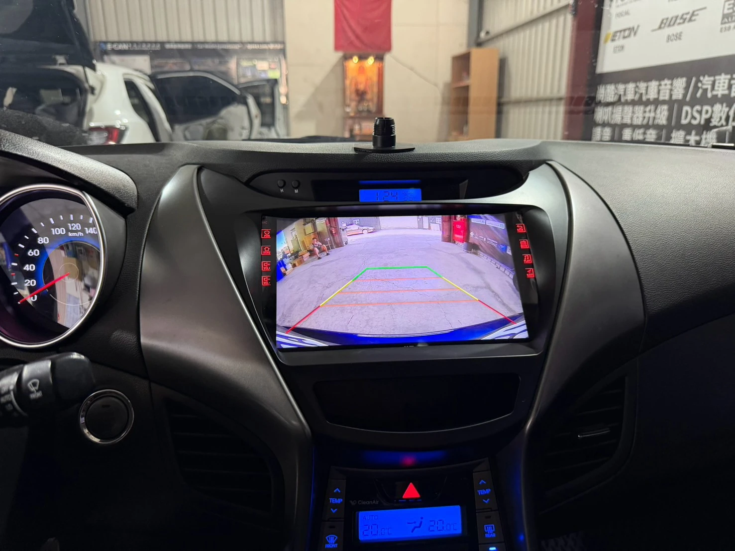 2013 HYUNDAI Elantra Collex天櫻通訊科技 8核心 2/32 高清倒車鏡頭