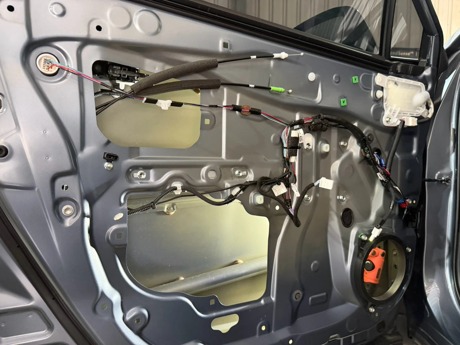 2022 TOYOTA CROSS CC 全車JBL喇叭升級 車門隔音工程