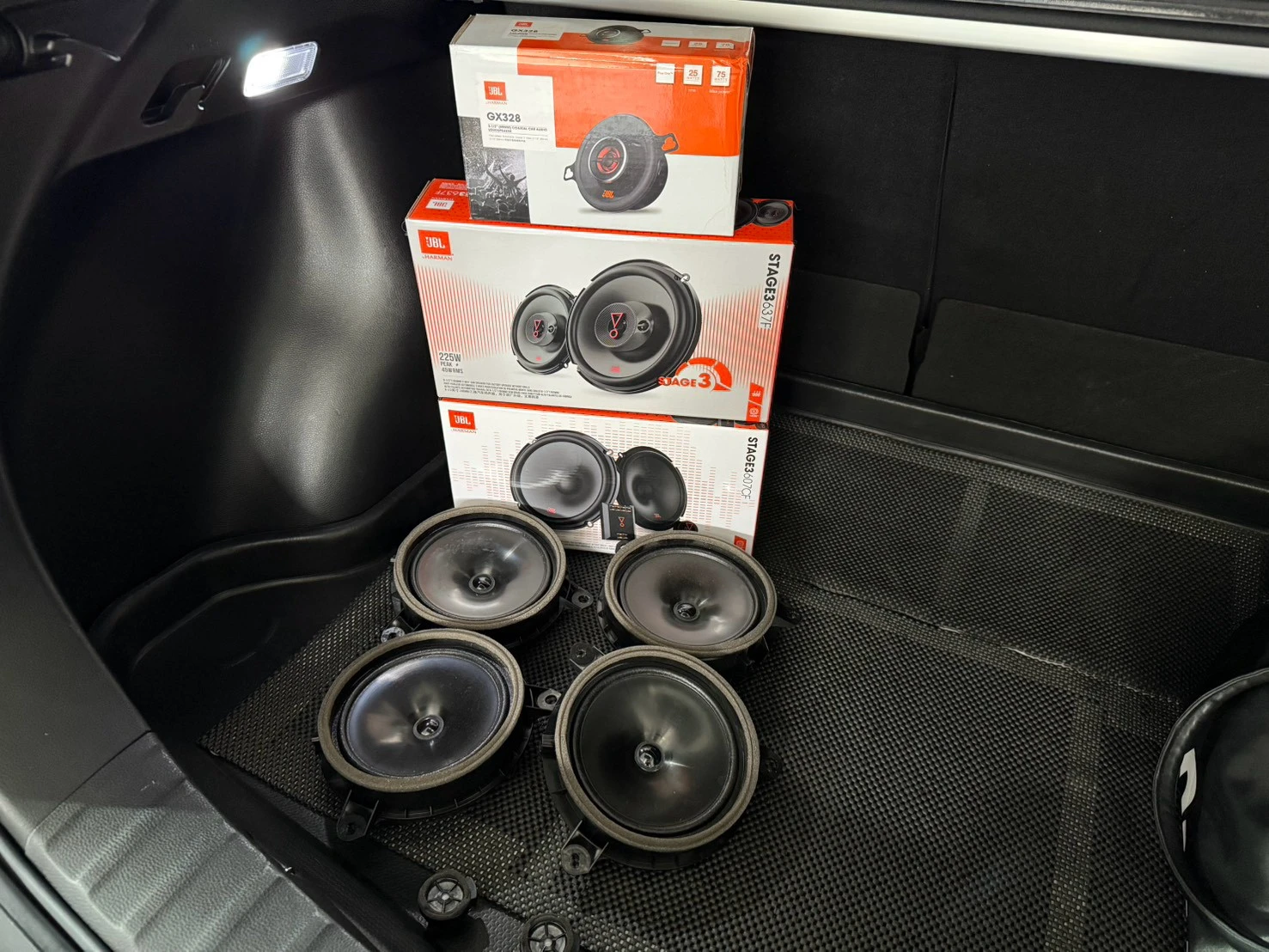 2020 TOYOTA CROSS CC 全車JBL音響系統升級