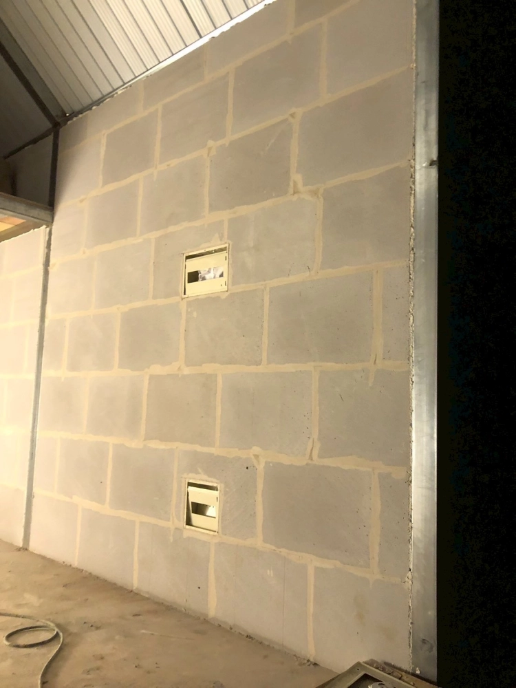 新竹芎林-民宅輕質白磚隔間