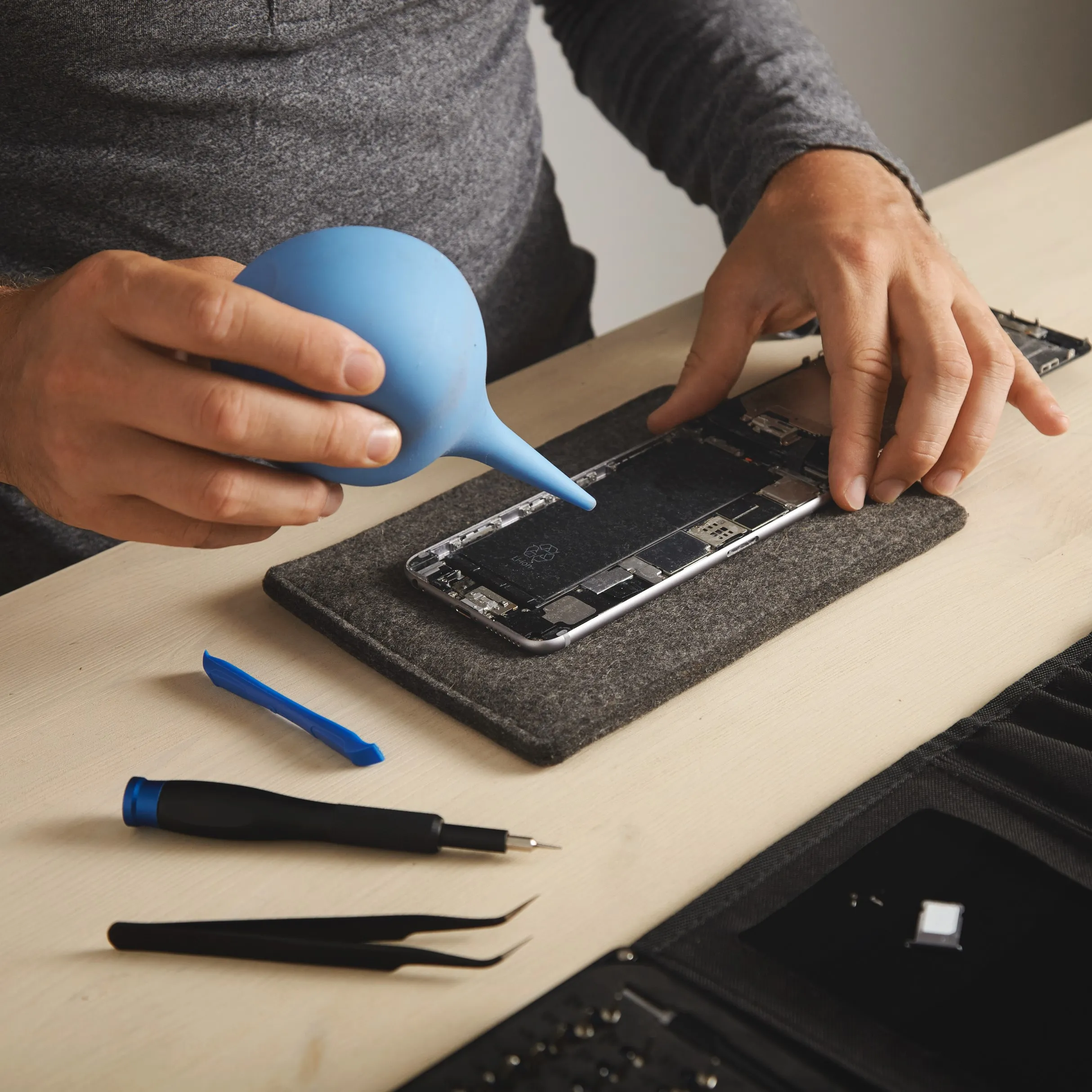 手機進水還能修嗎？IPHONE螢幕維修,高雄IPHONE螢幕維修,左營IPHONE螢幕維修