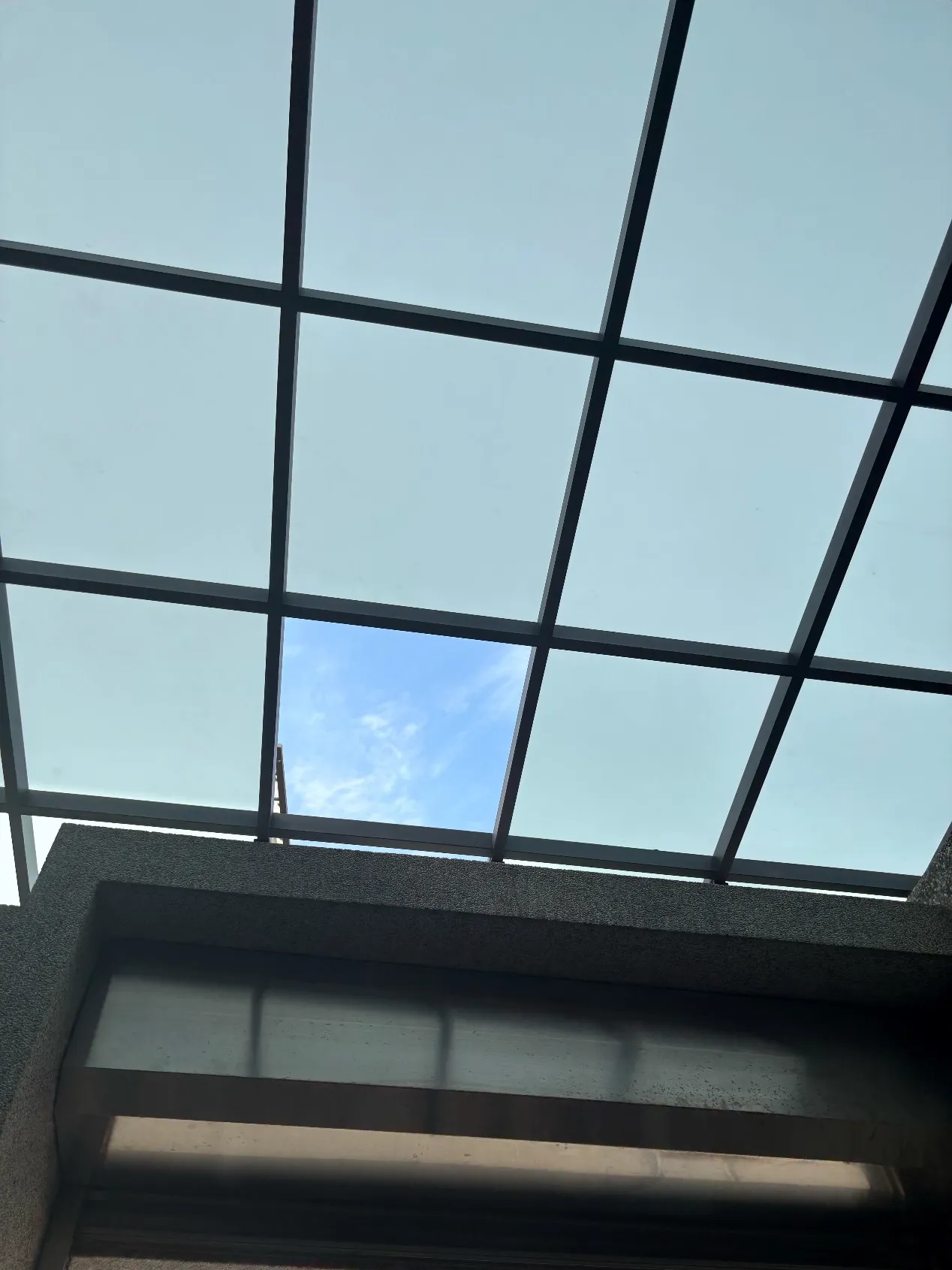 採光罩用霧膜玻璃好嗎？優缺點、價格與適用情境一次看懂/台南採光罩用霧膜玻璃/高雄採光罩用霧膜玻璃