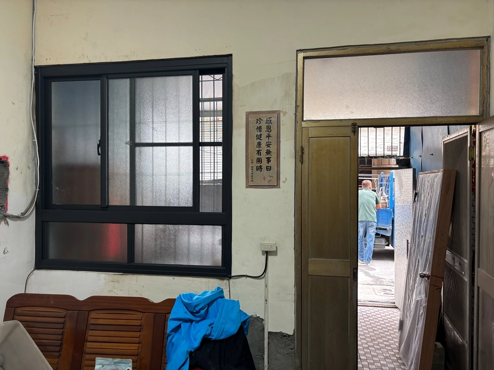 朔鋁板更換｜台南鋁門窗工程｜高雄鋁門窗工程