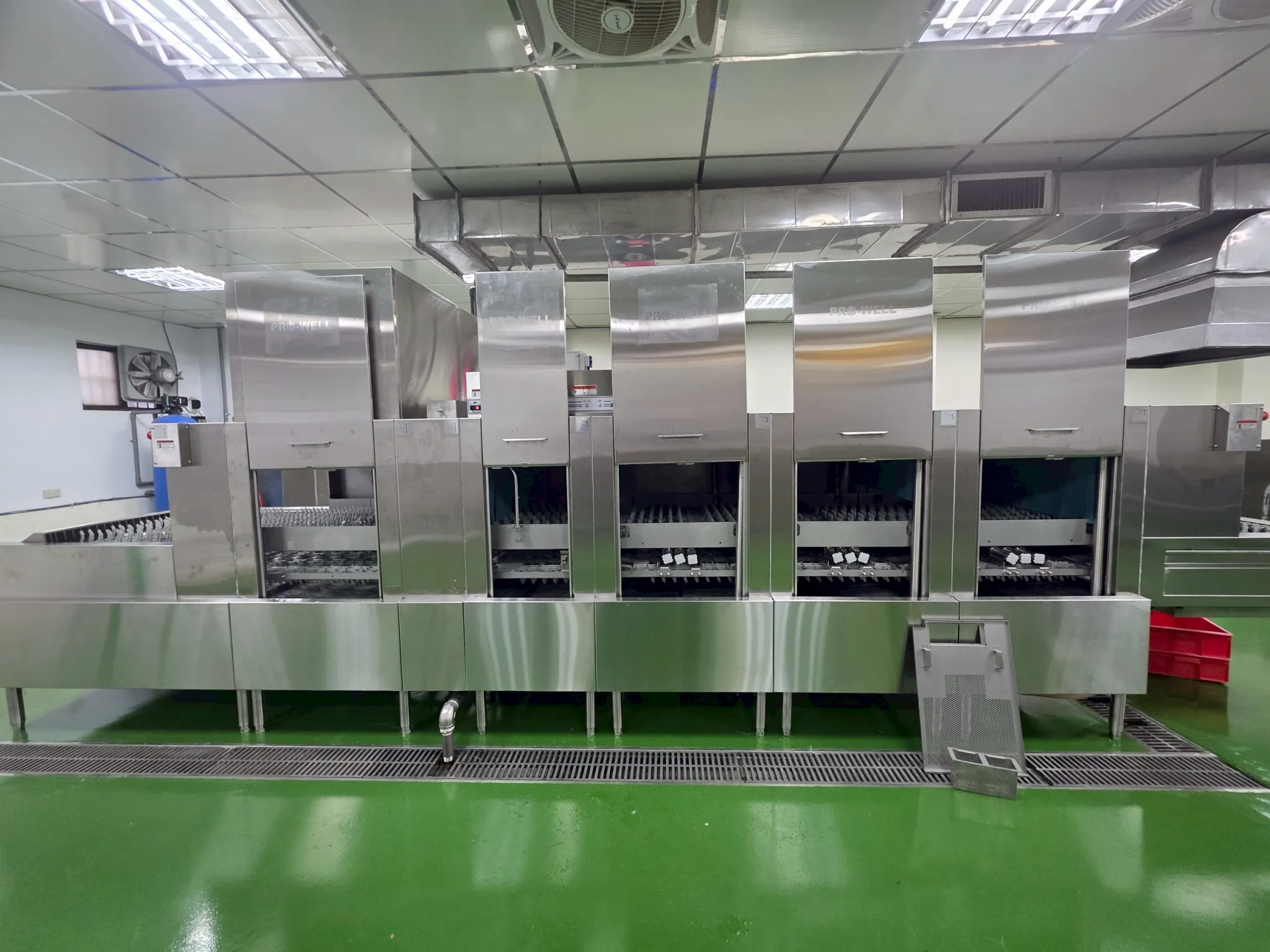 隨道式履帶洗籃機