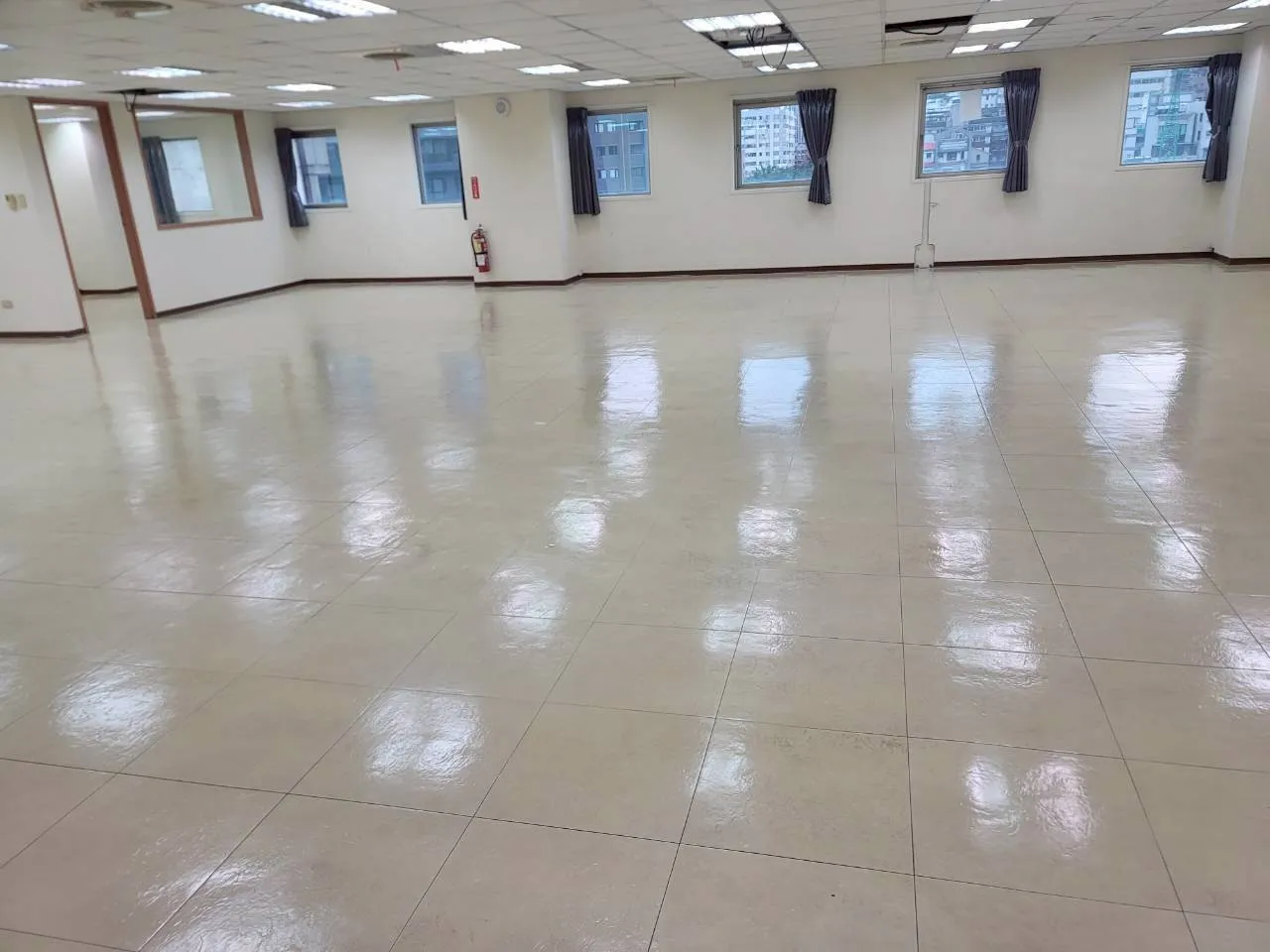 廠房/辦公室清潔 地板打蠟