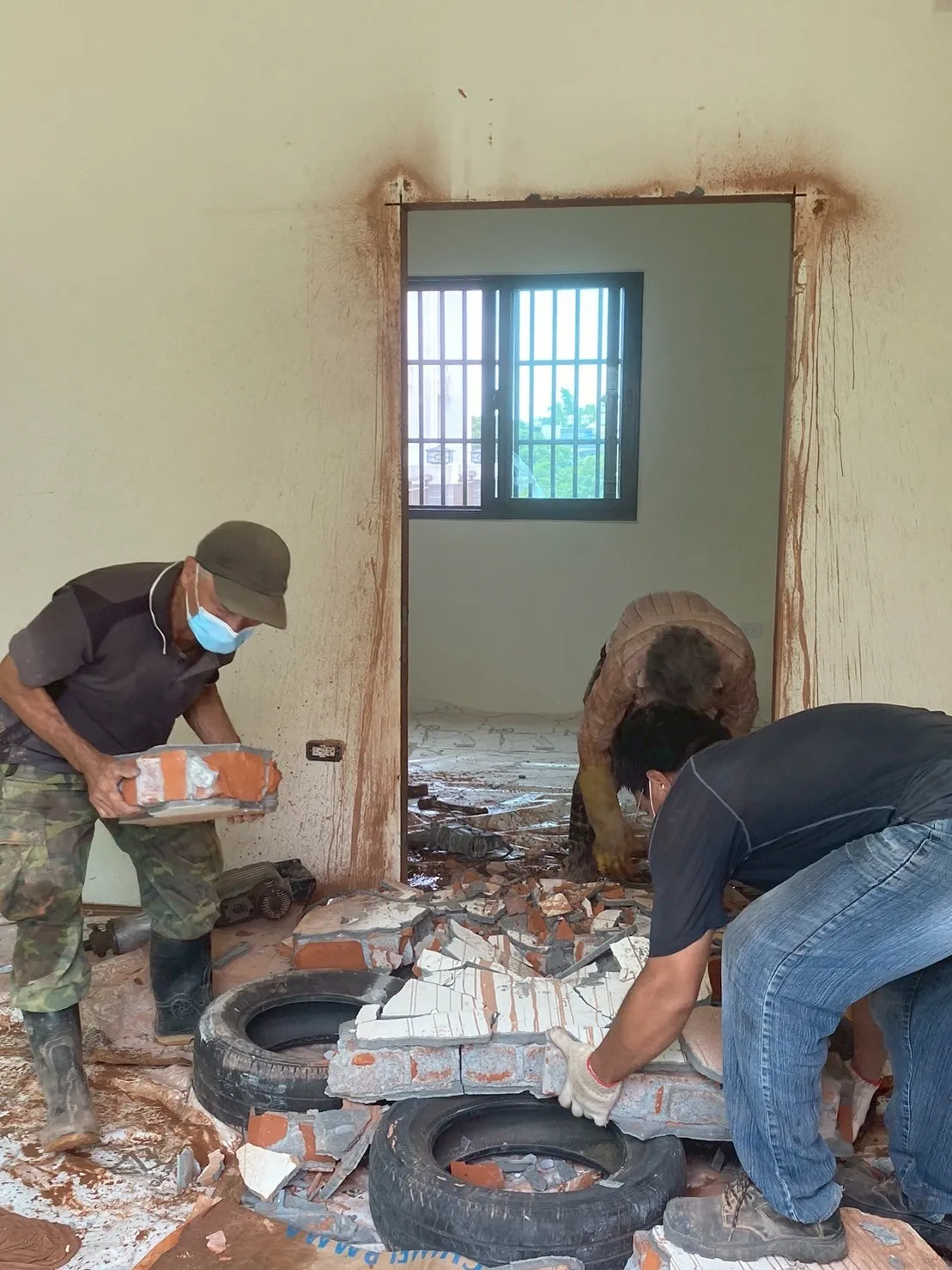 拆除及切割工程