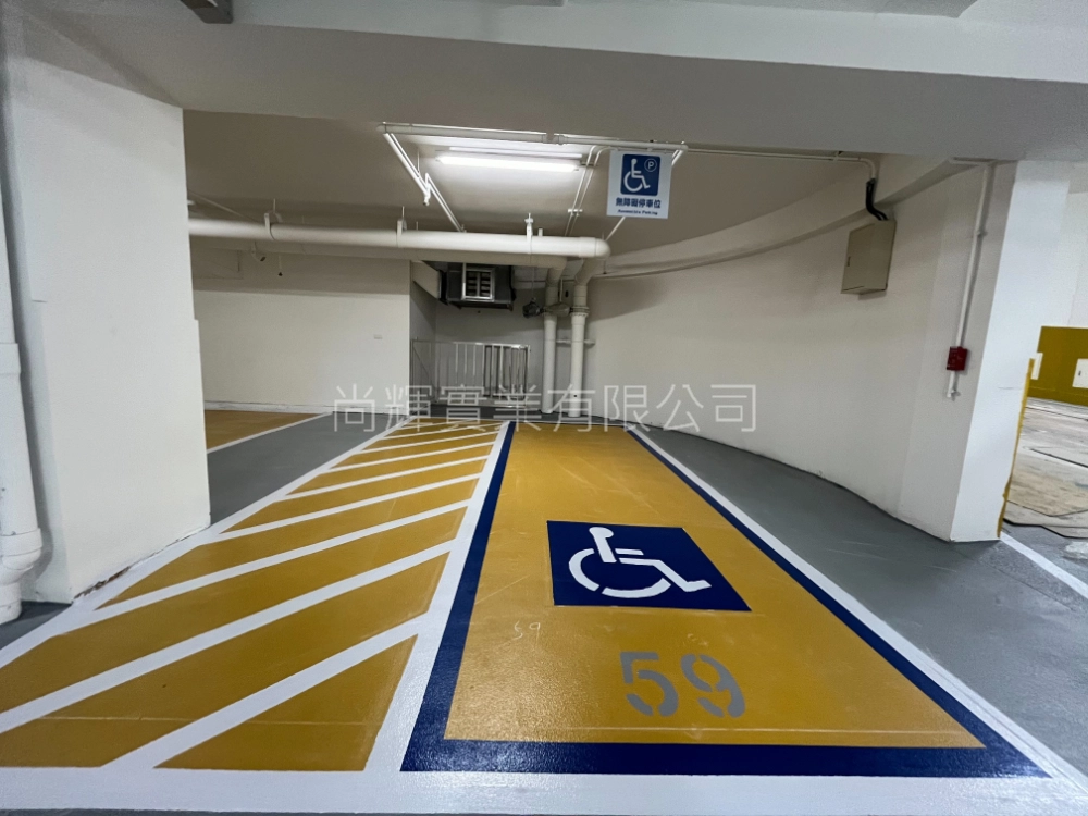 商辦大樓停車場