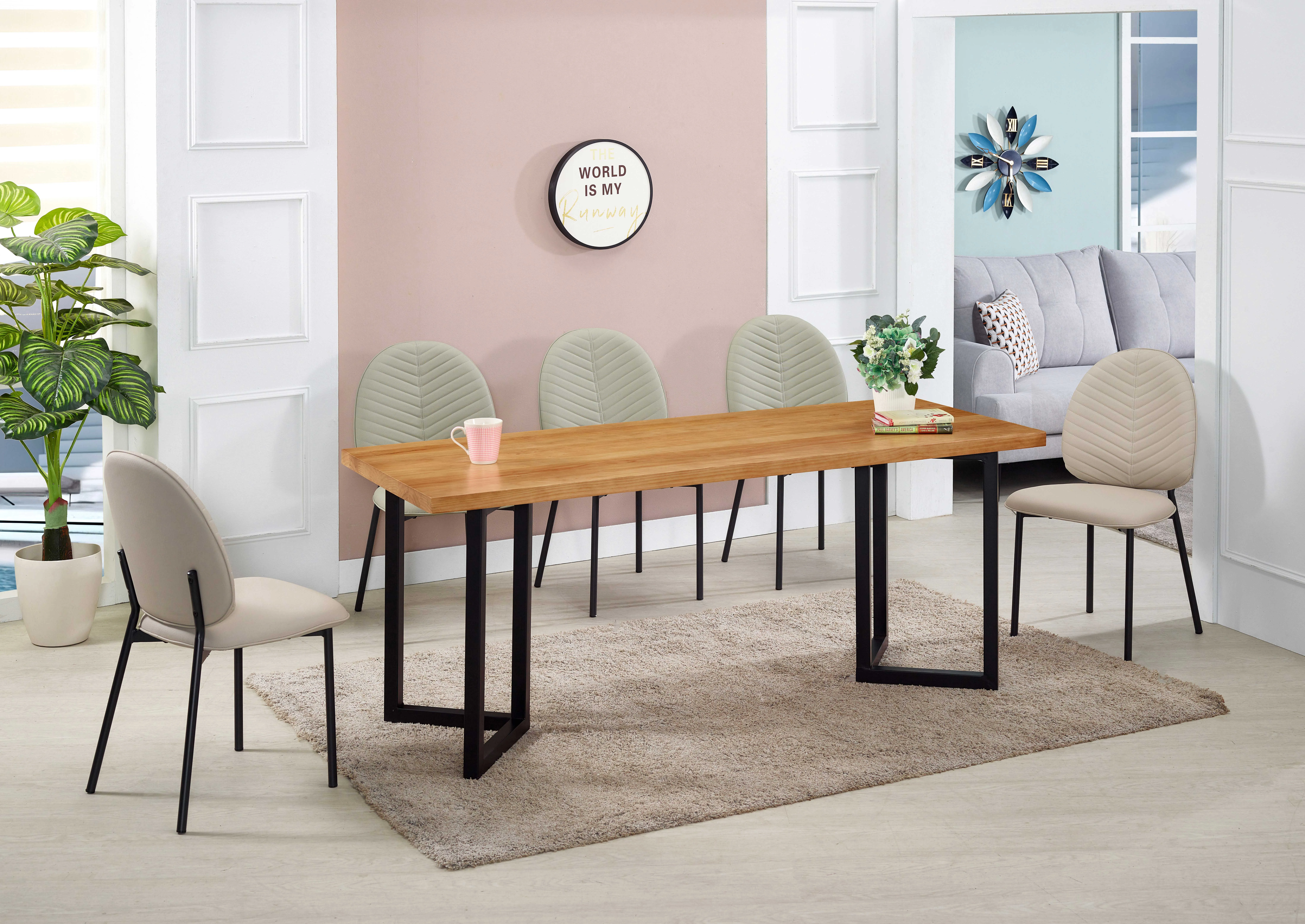 實木餐桌/皮餐椅