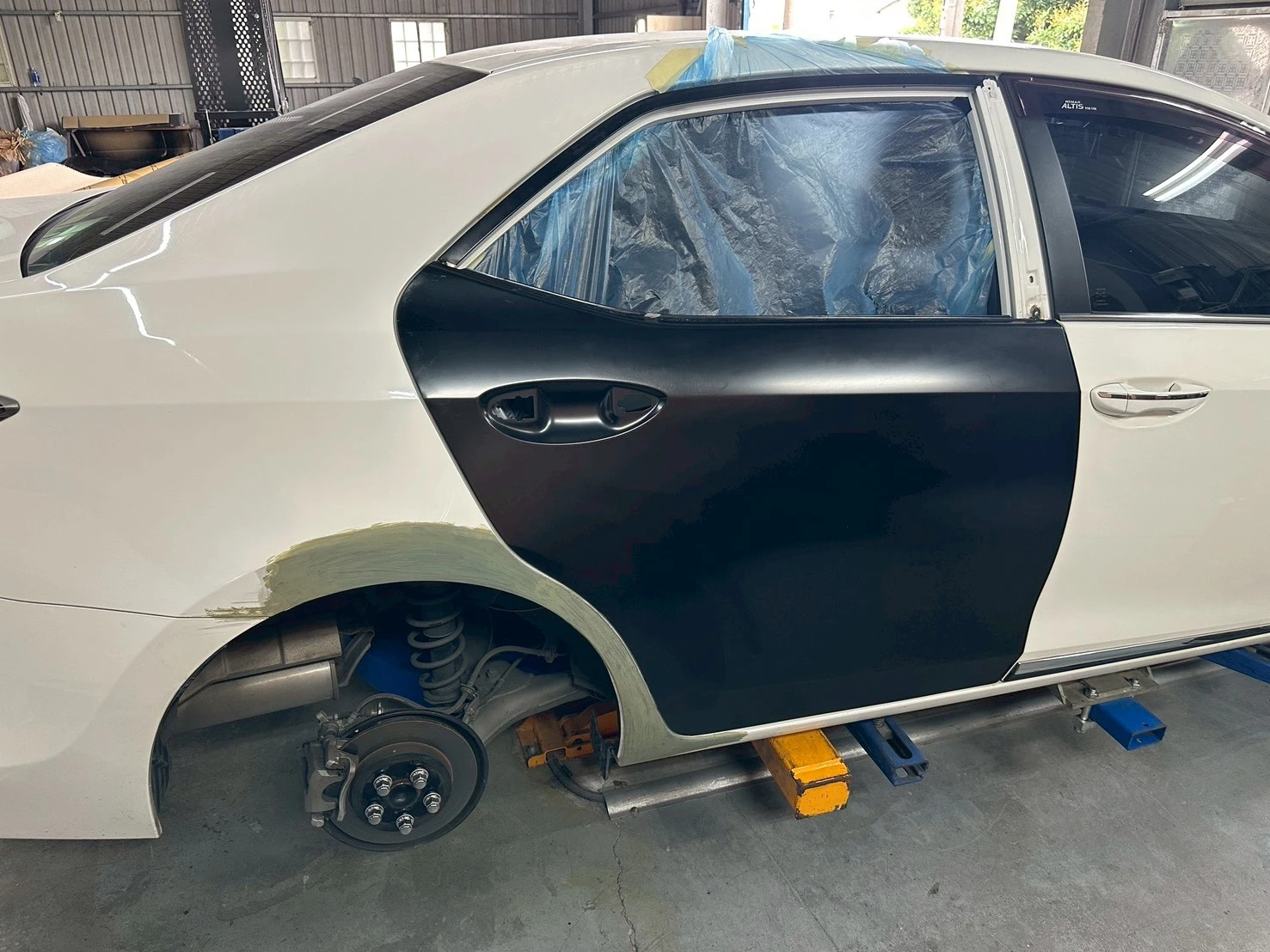 汽車鈑金烤漆