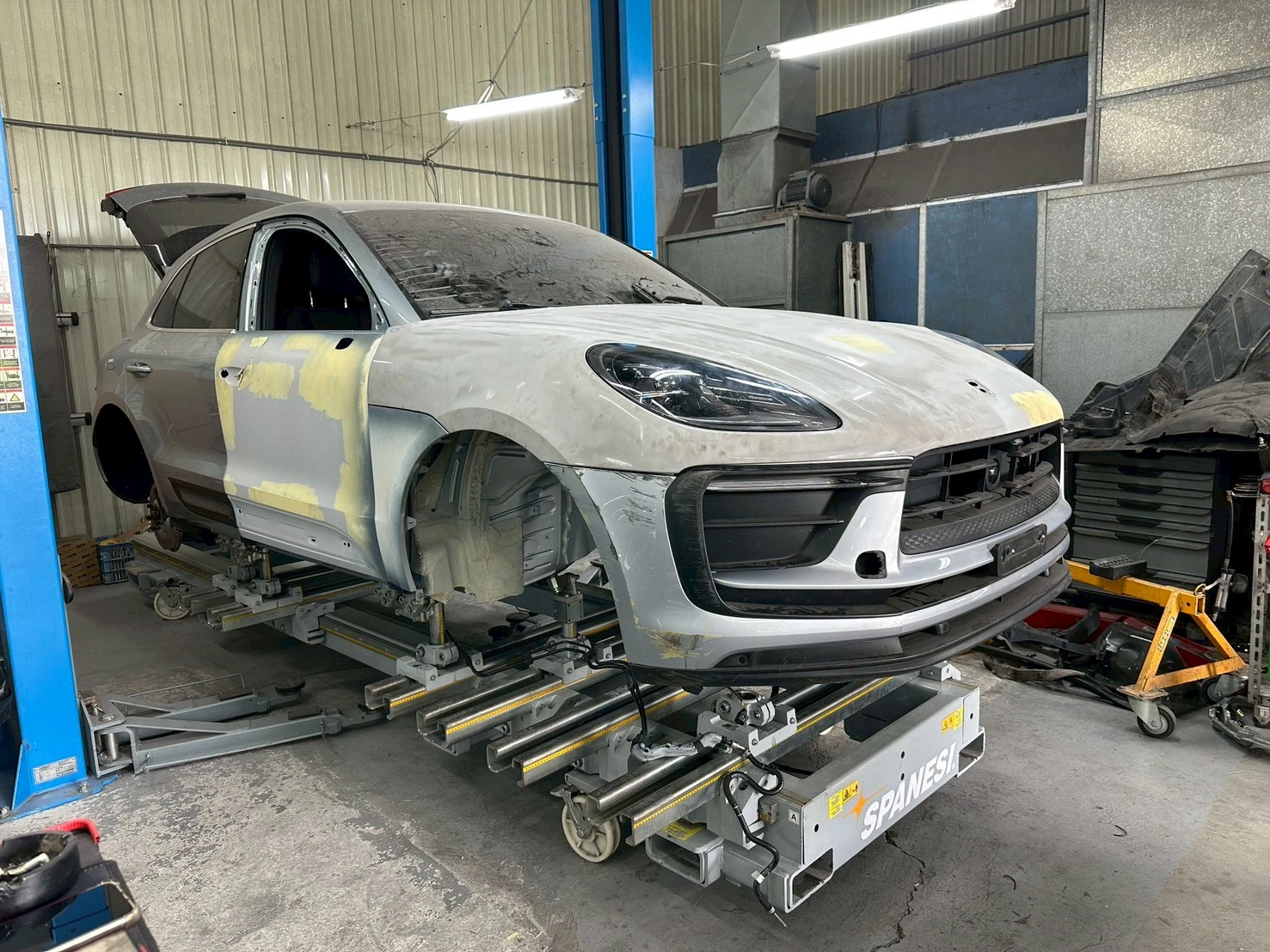 事故車維修