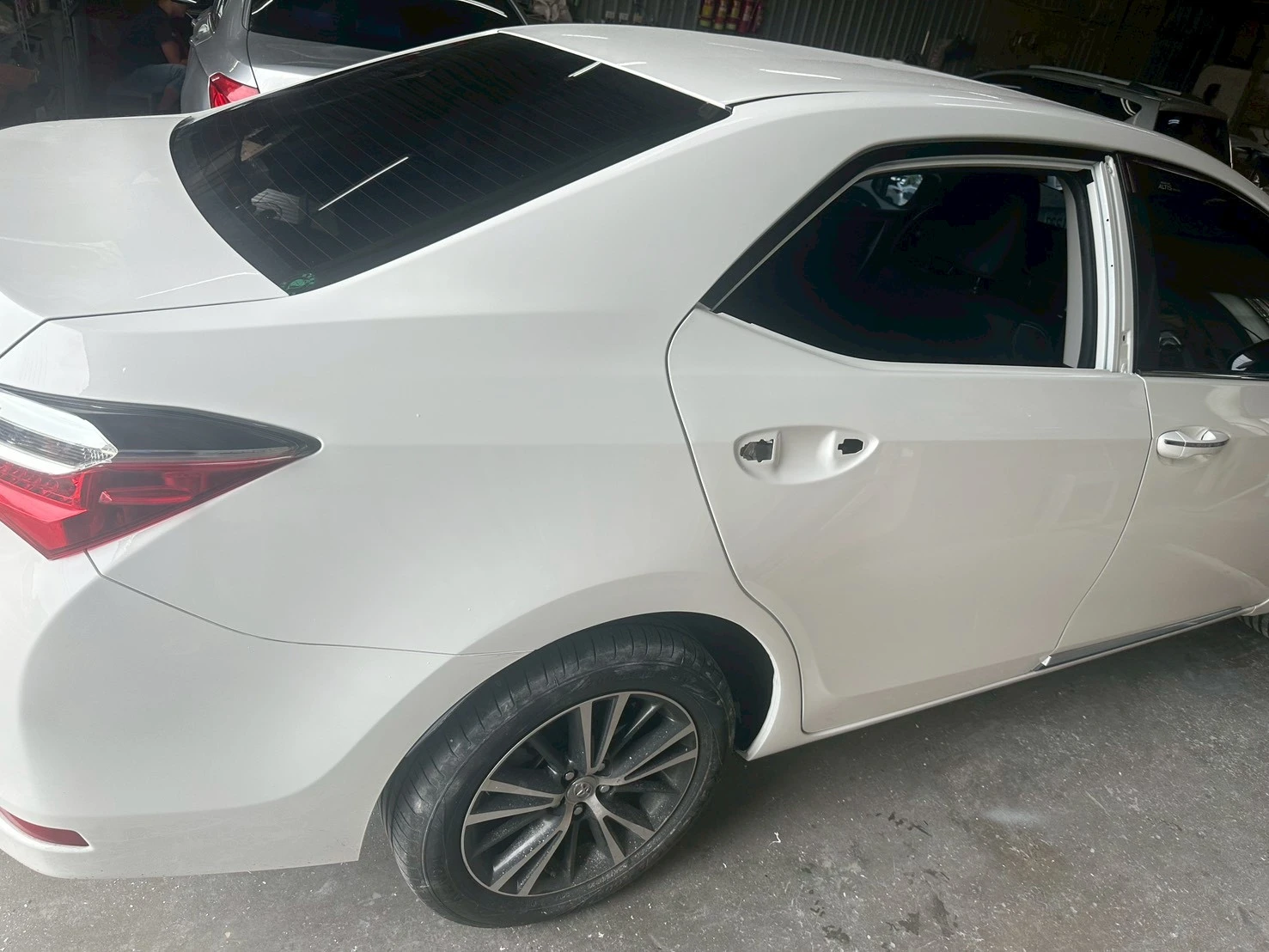 汽車鈑金烤漆