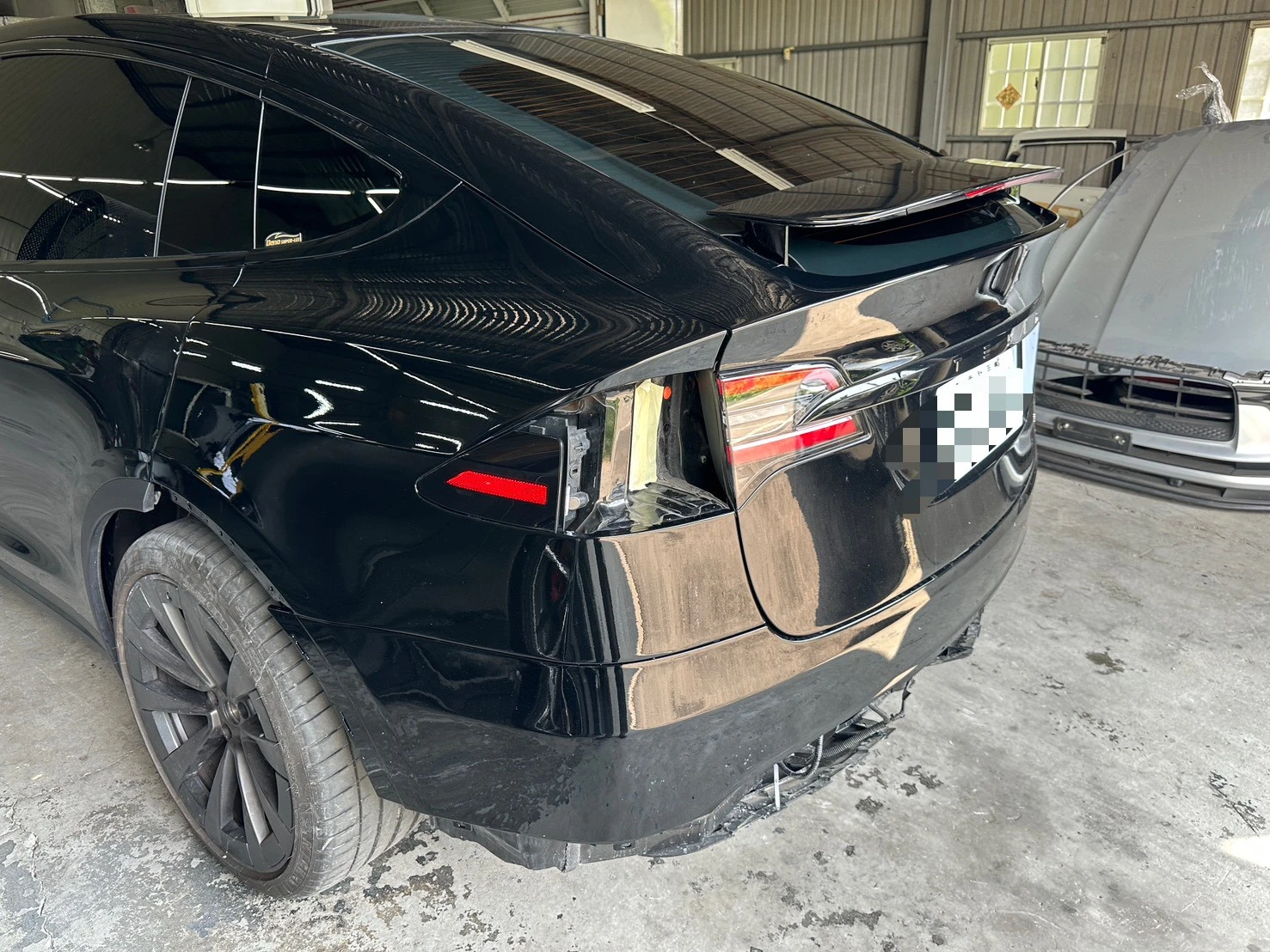汽車鈑金烤漆