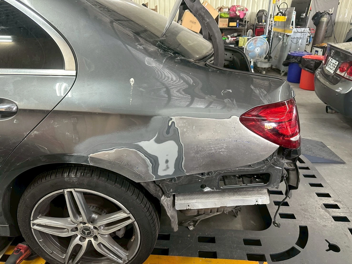 汽車鈑金烤漆