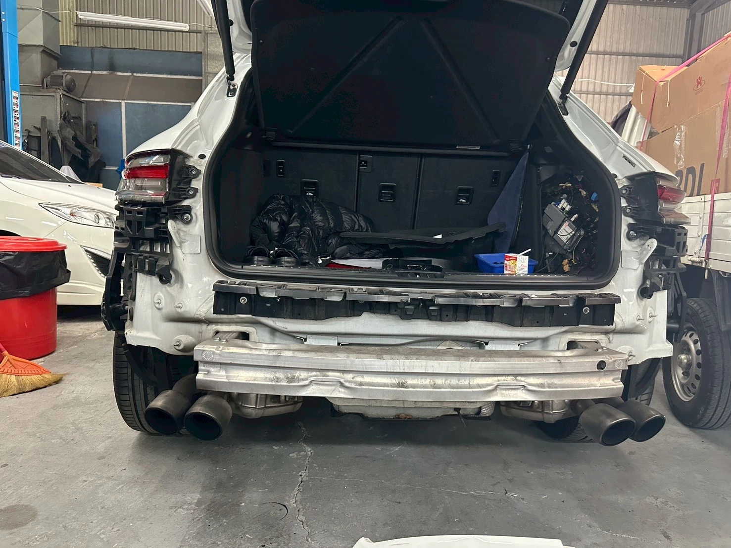汽車鈑金烤漆