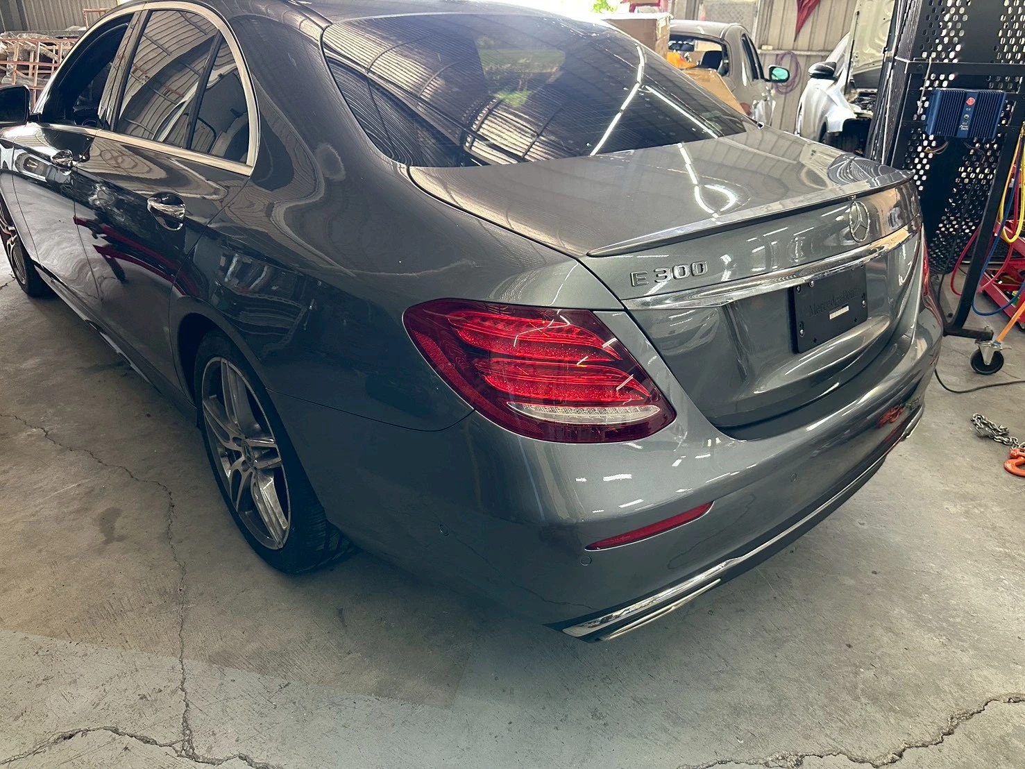 汽車鈑金烤漆